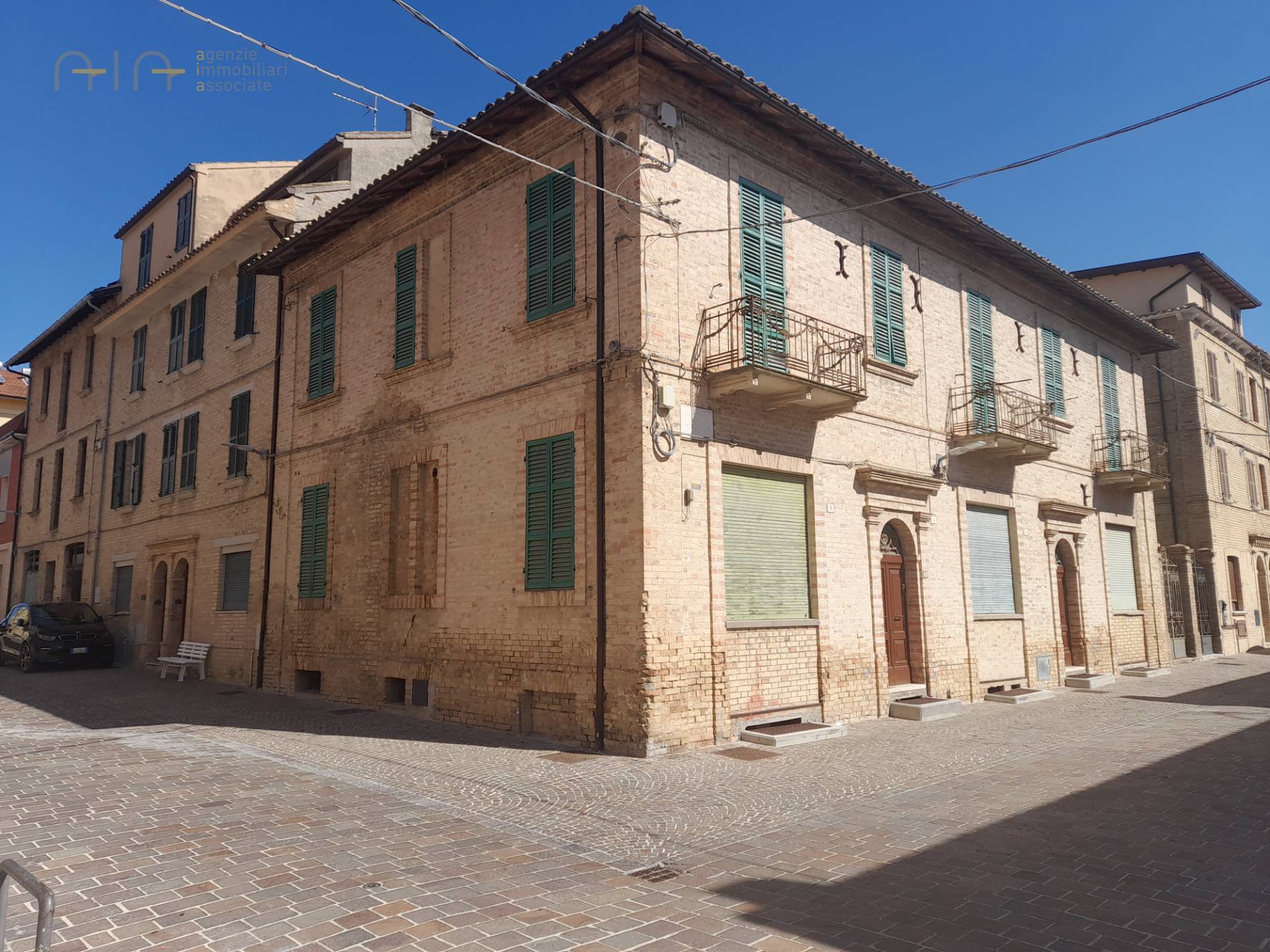 Casa cielo - terra in vendita a Castignano, Centrale / Centro Storico