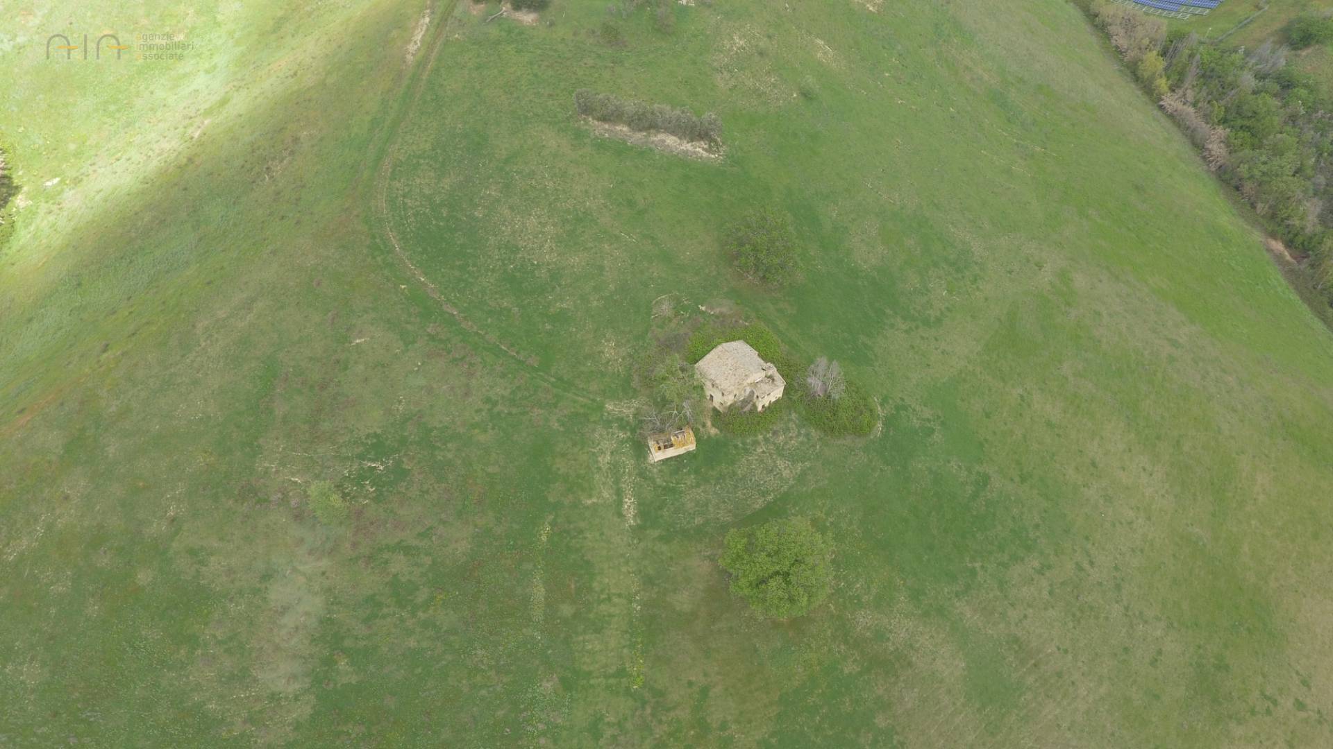 Casale Colonico Rustico in vendita a Acquaviva Picena, Forola