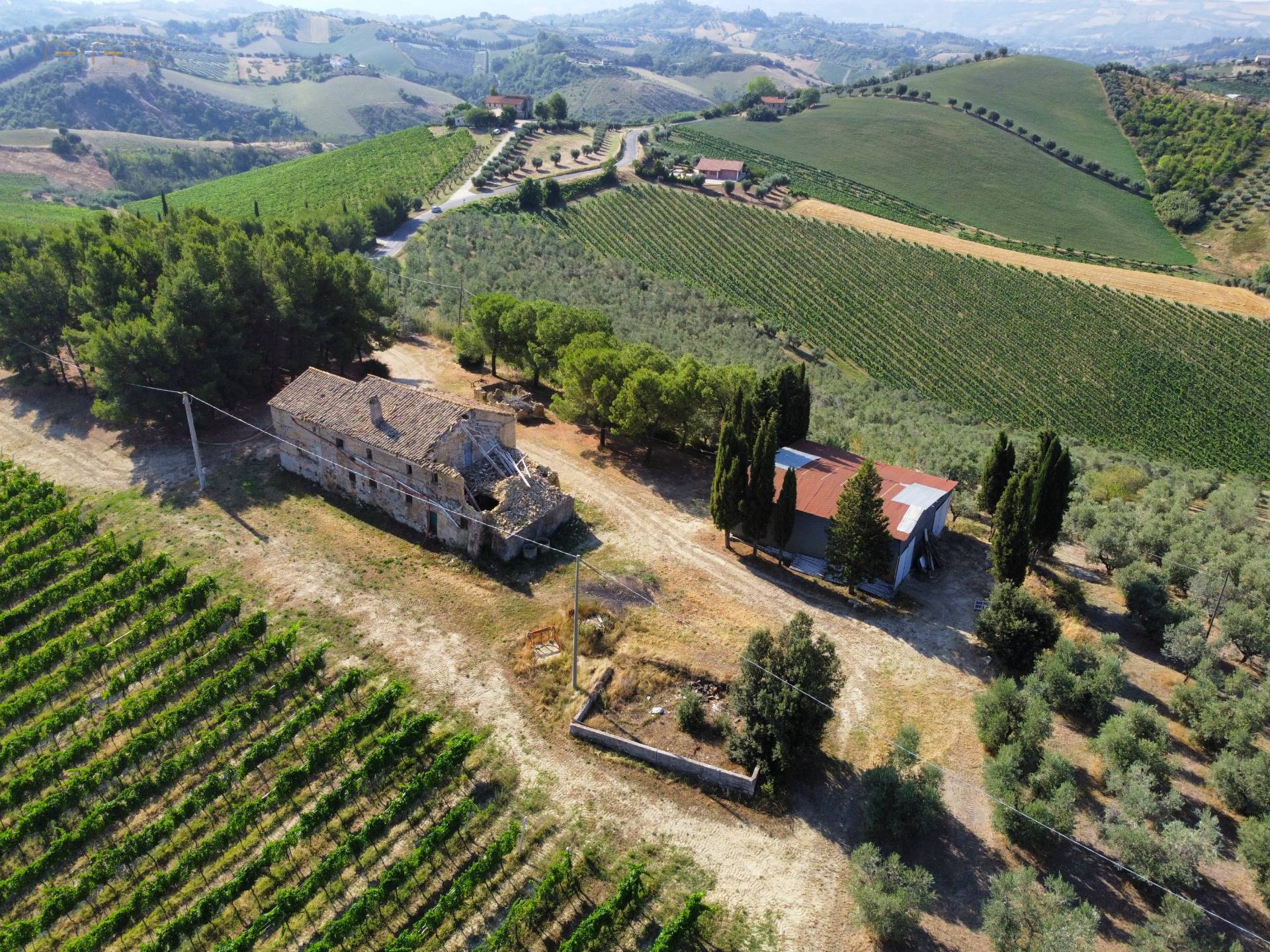 Casale Colonico Rustico in vendita a Acquaviva Picena, Forola