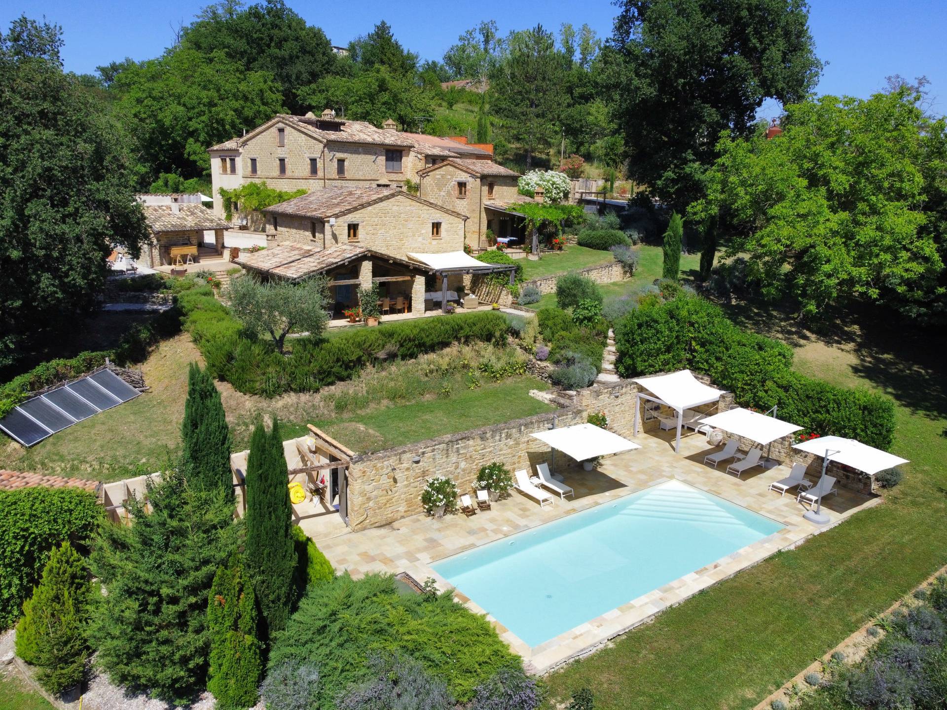 Casale Colonico Rustico in vendita a Penna San Giovanni