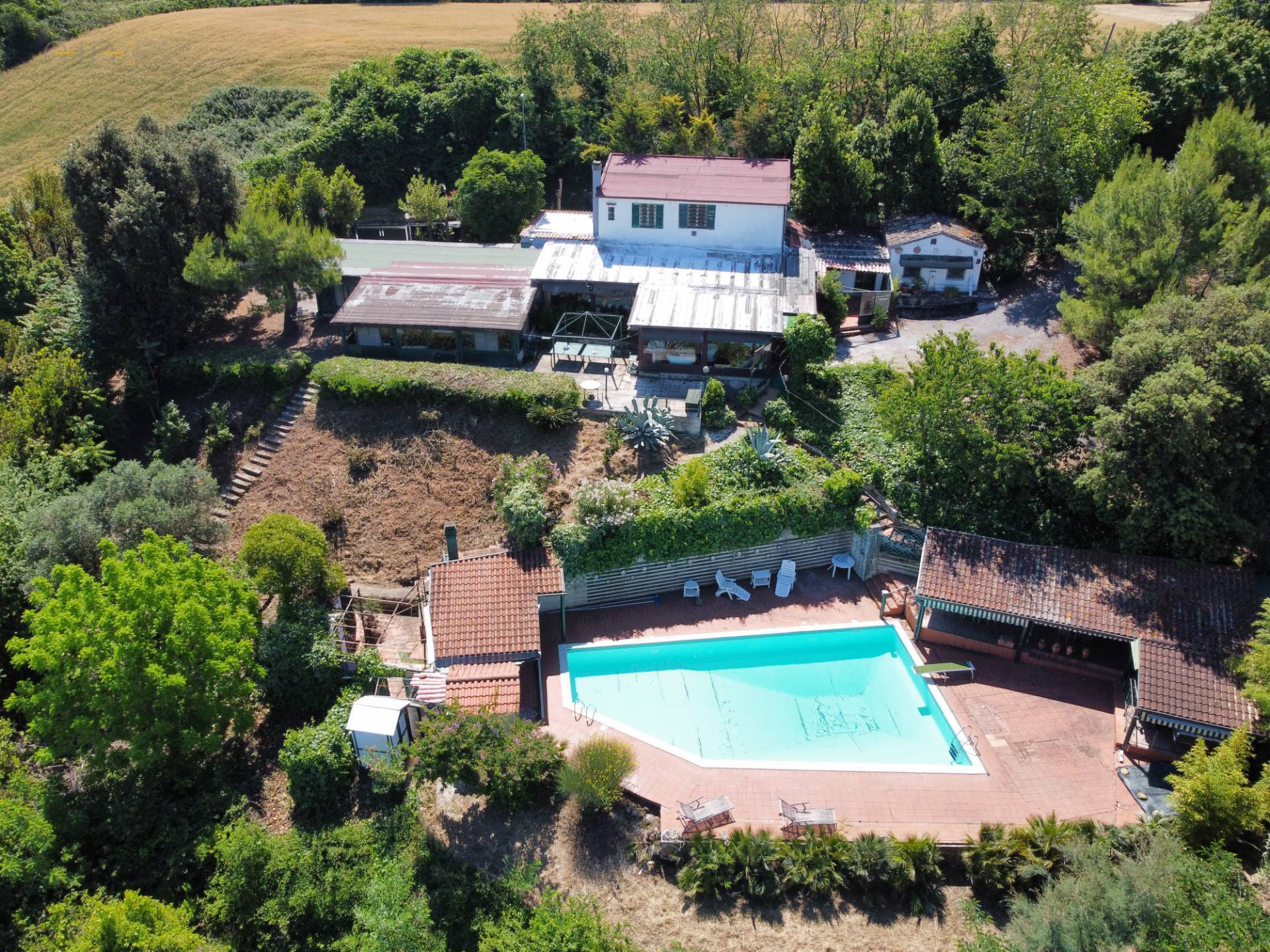 Casale Colonico Rustico in vendita a Colonnella, Collinare