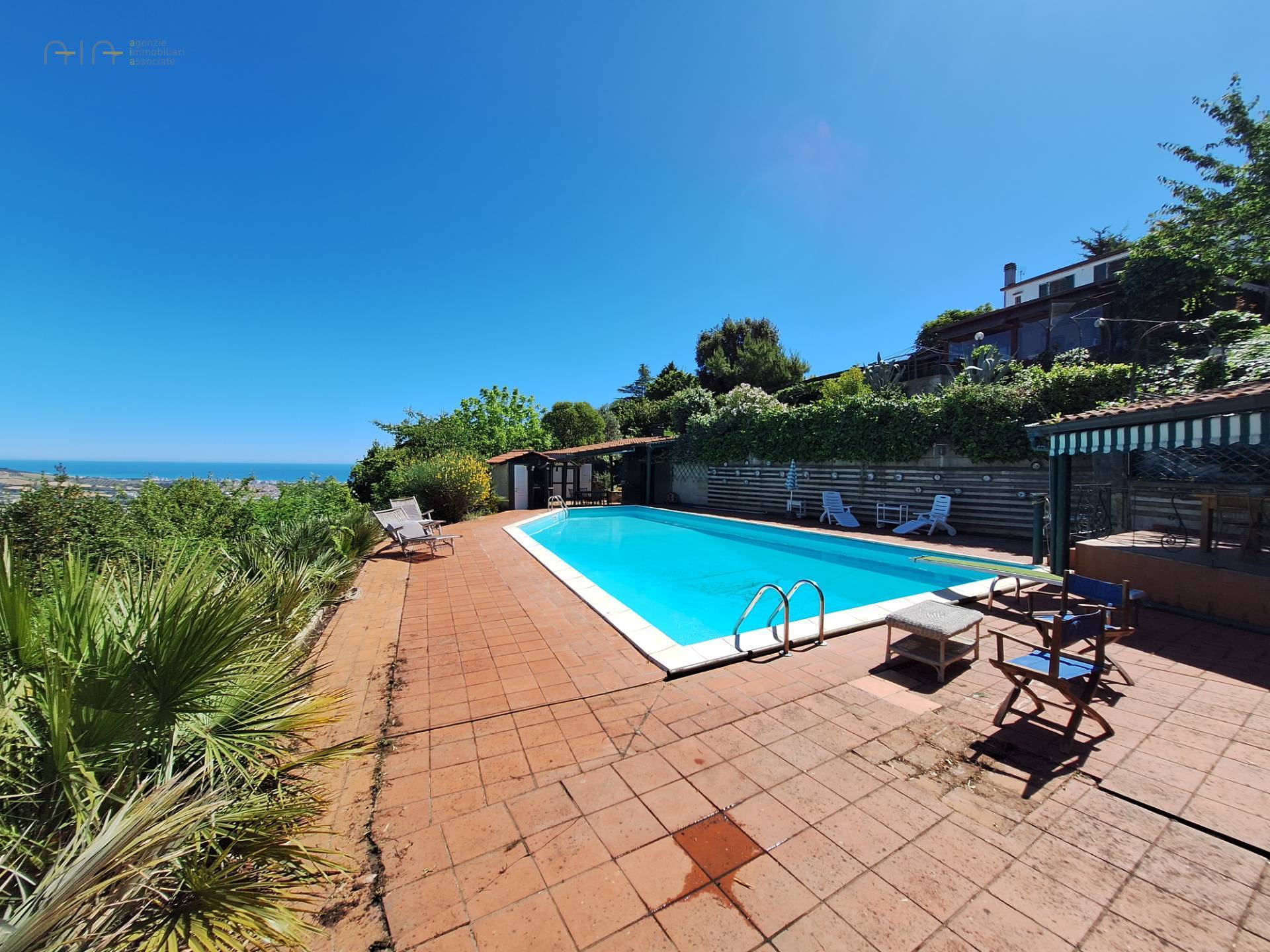 Casale Colonico Rustico in vendita a Colonnella, Collinare