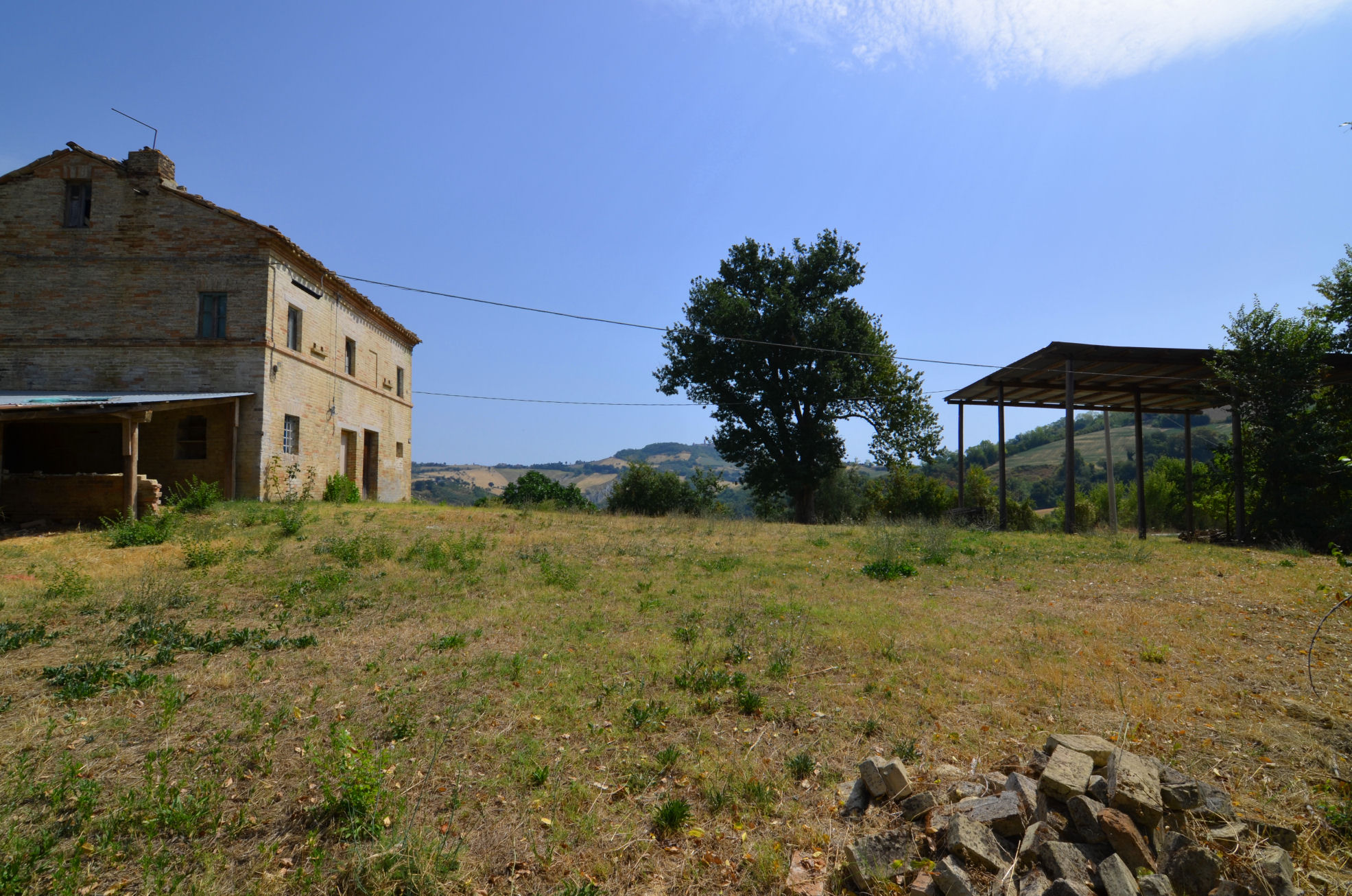 Casale Colonico Rustico in vendita a Monterubbiano, Collinare