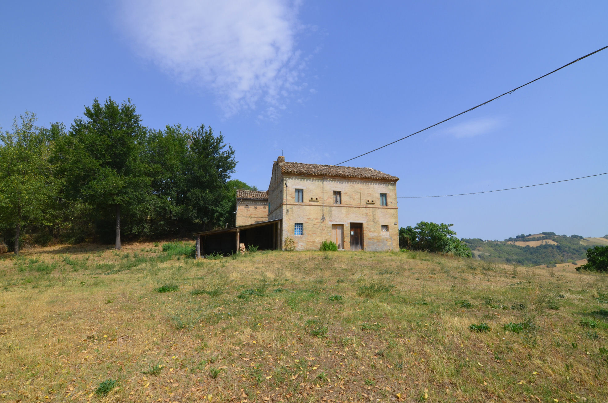 Casale Colonico Rustico in vendita a Monterubbiano, Collinare