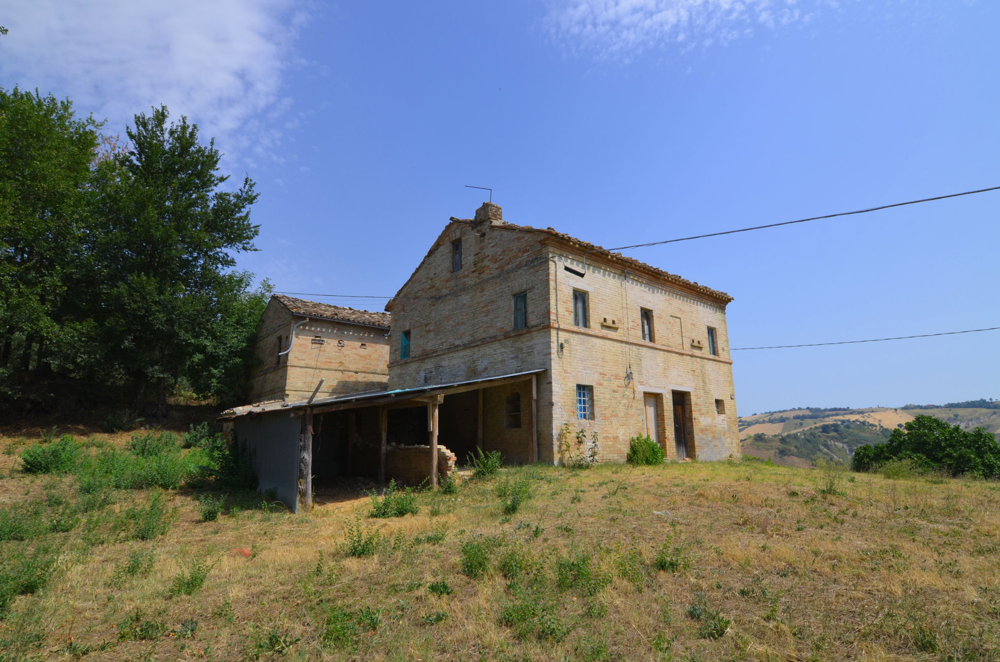 Casale Colonico Rustico in vendita a Monterubbiano, Collinare