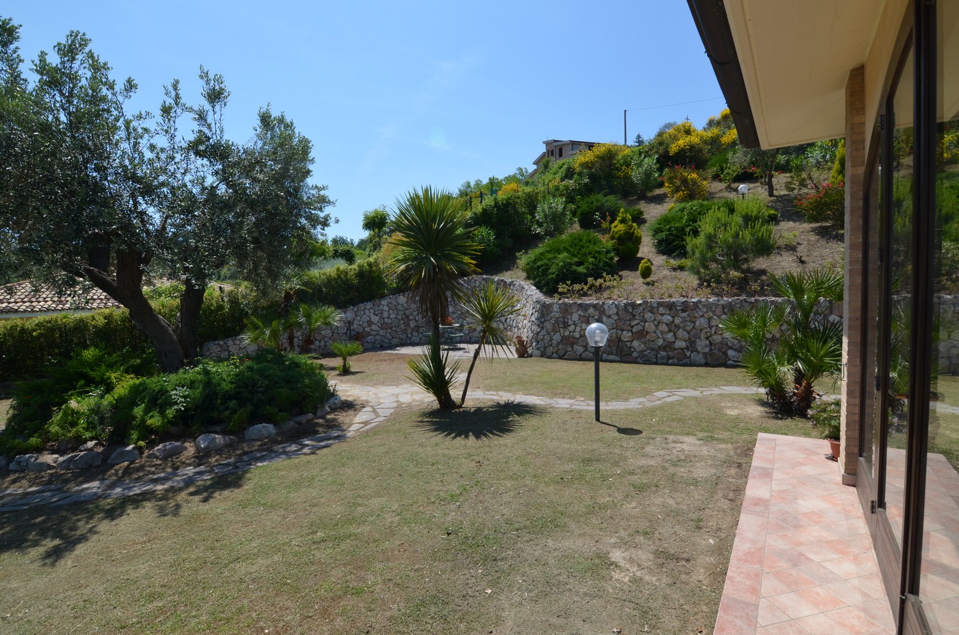 Villa singola in vendita a Acquaviva Picena, Collinare (esposizione verso il mare)