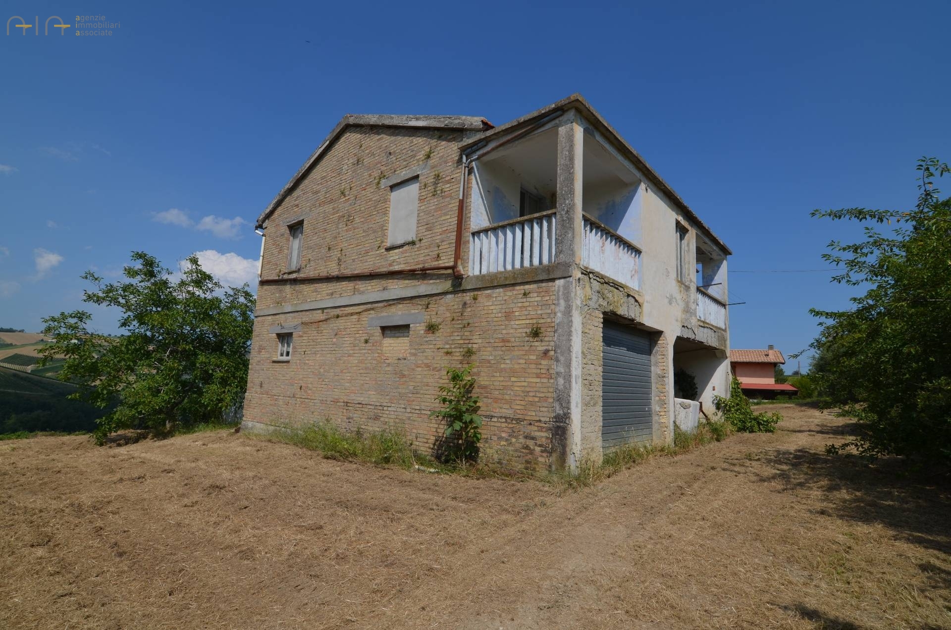 Casale Colonico Rustico in vendita a Castignano, Collinare