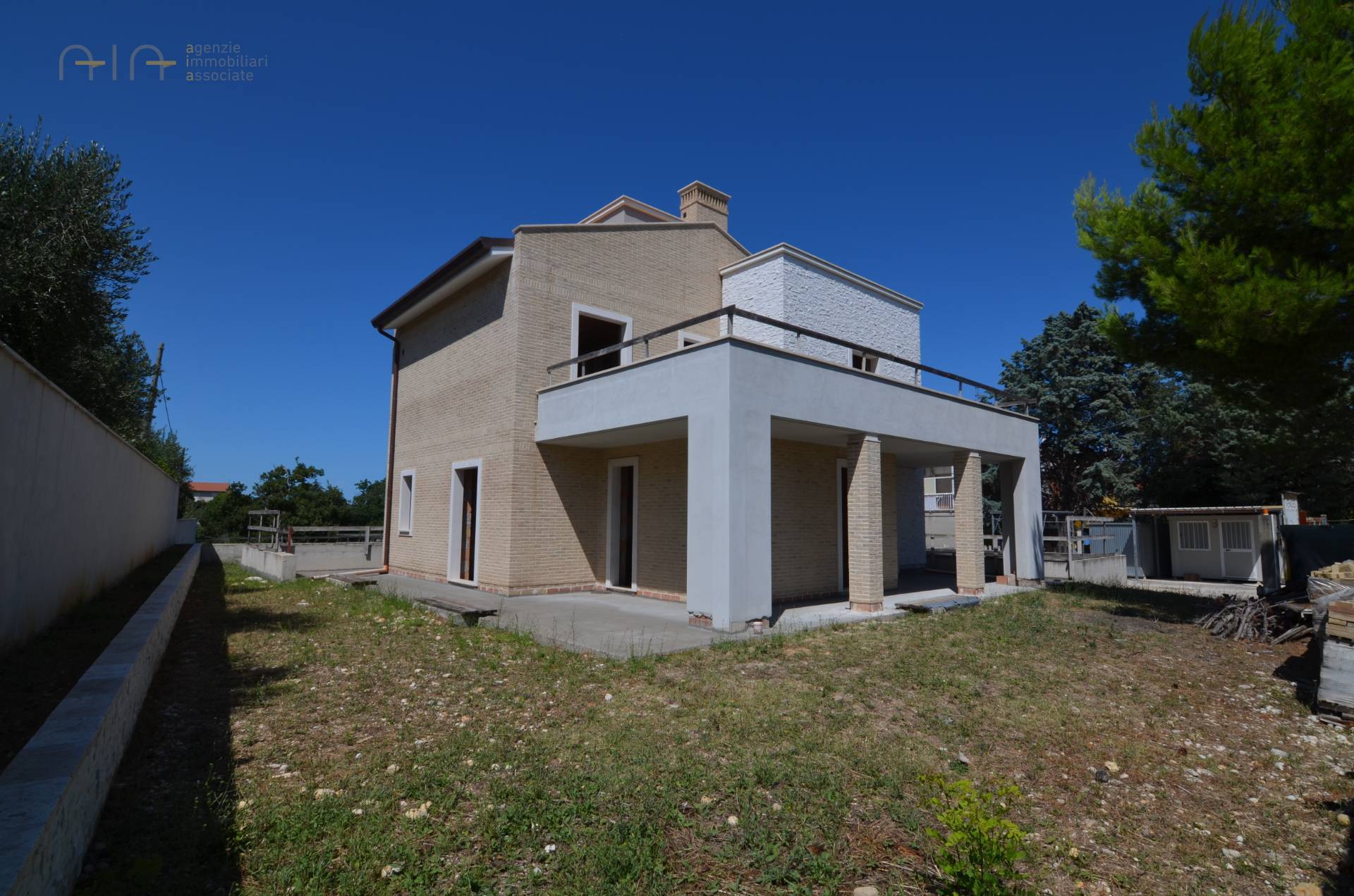 Villa singola in vendita a Grottammare, Collinare (zona di campagna interna)