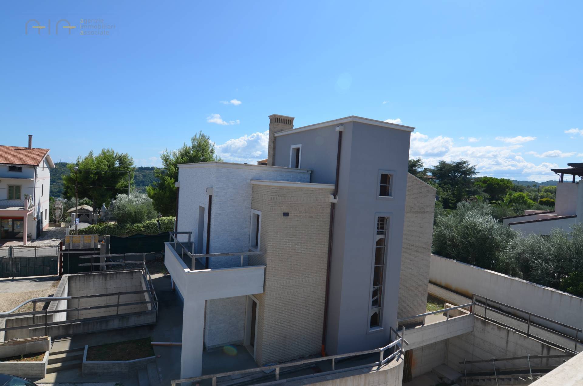 Villa singola in vendita a Grottammare, Collinare (zona di campagna interna)