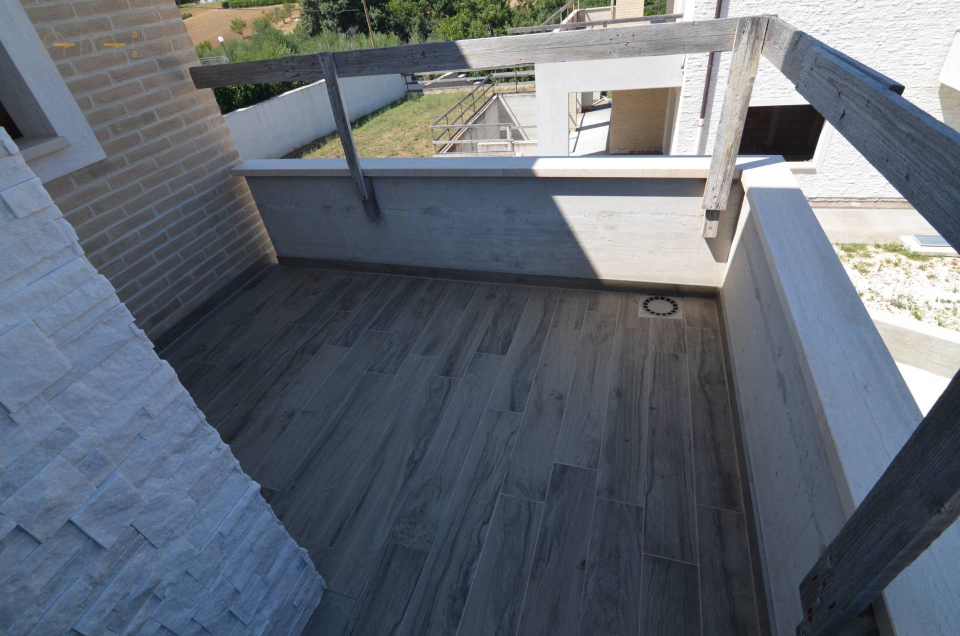 Villa singola in vendita a Grottammare, Collinare (zona di campagna interna)