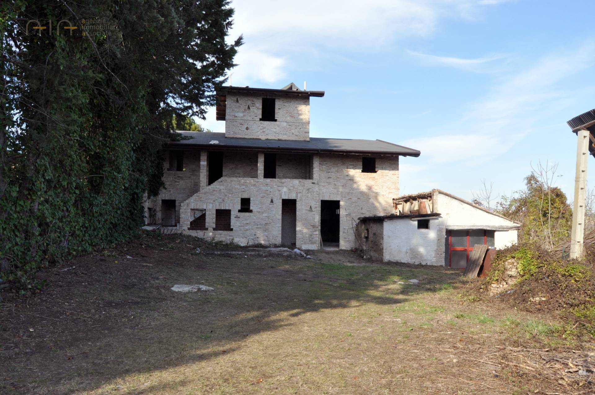 Casale Colonico Rustico in vendita a Castel di Lama