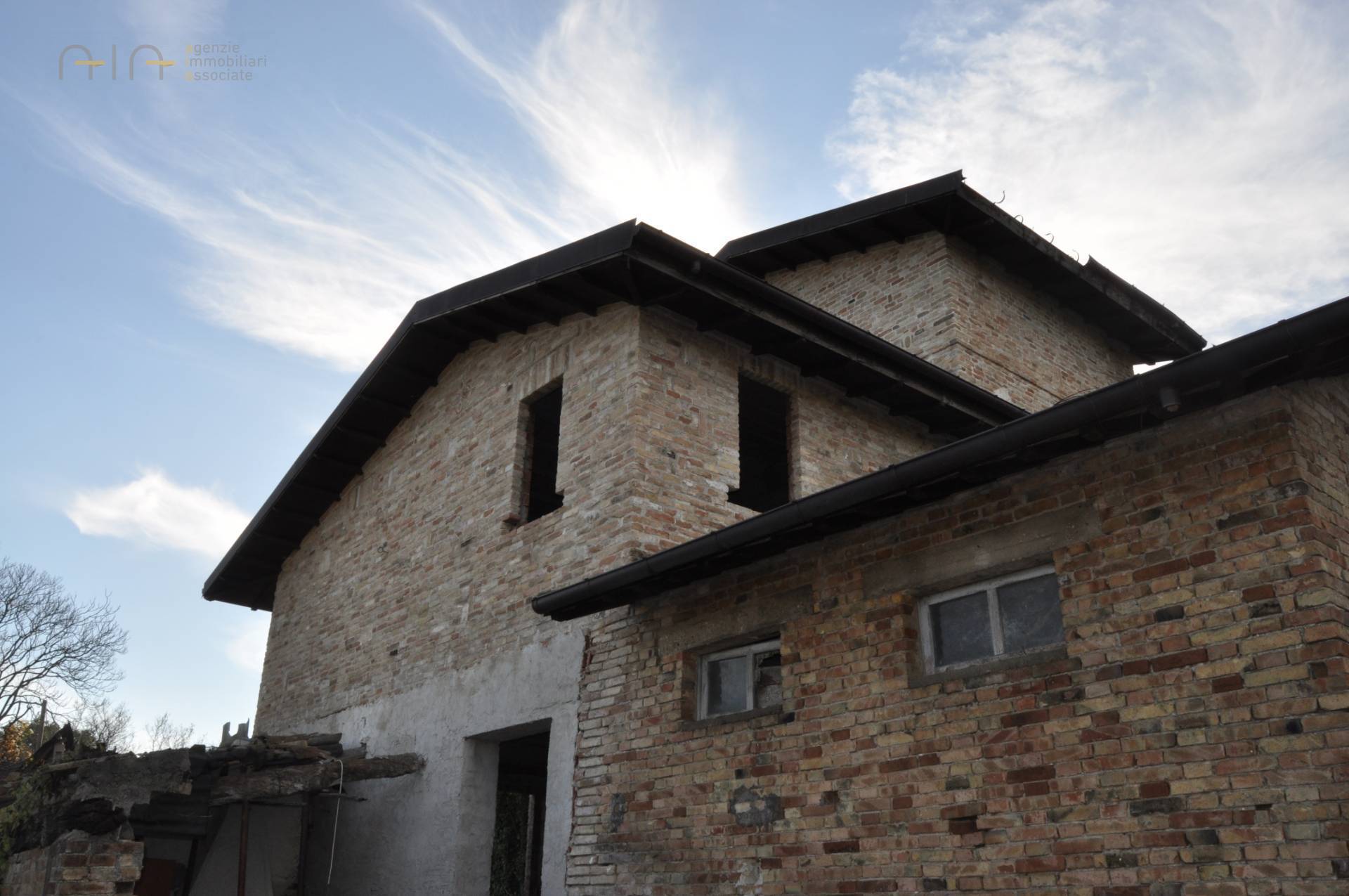 Casale Colonico Rustico in vendita a Castel di Lama