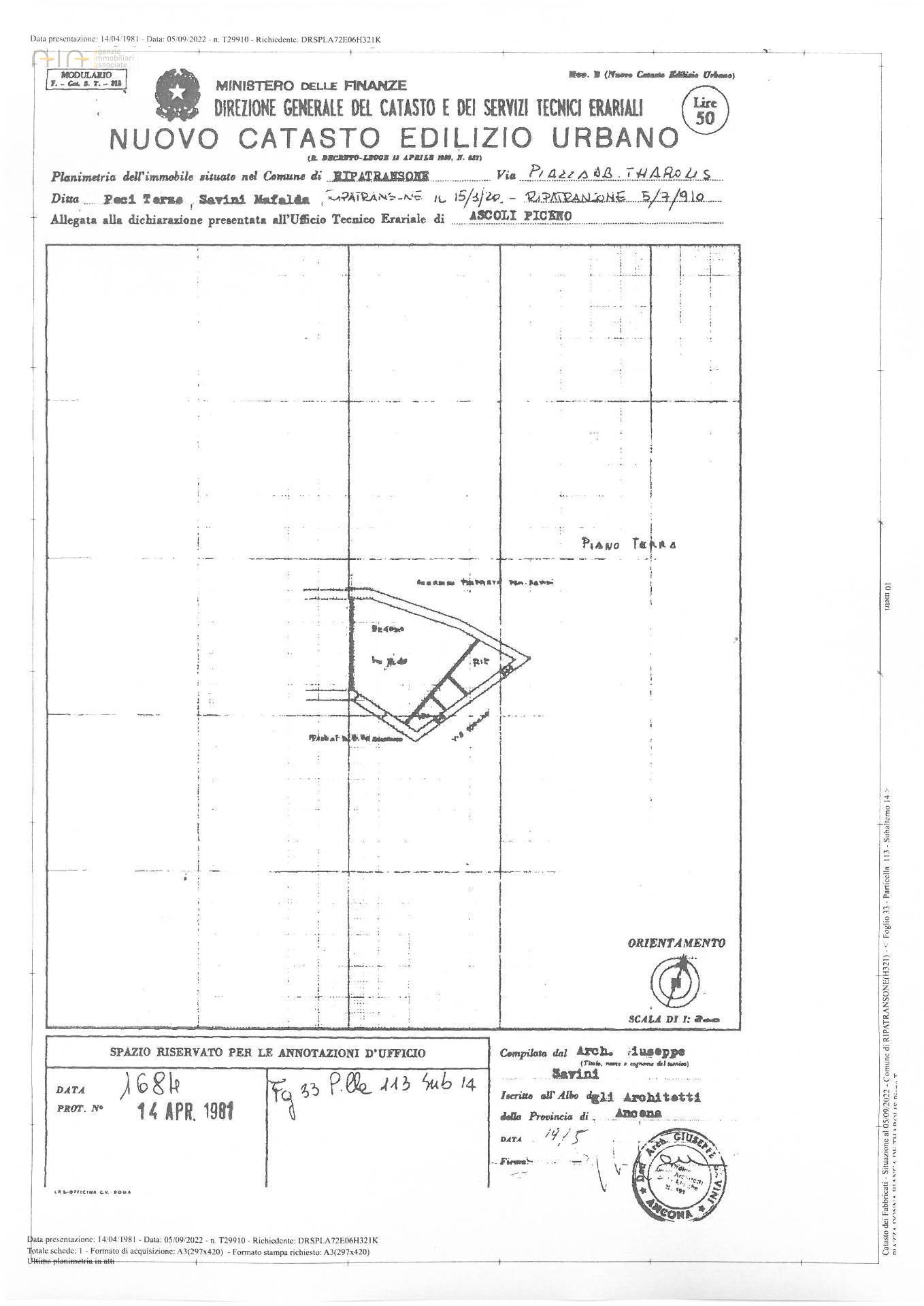 Locale Commerciale in vendita a Ripatransone, Centrale / Centro Storico (vecchio Incasato Medievale)