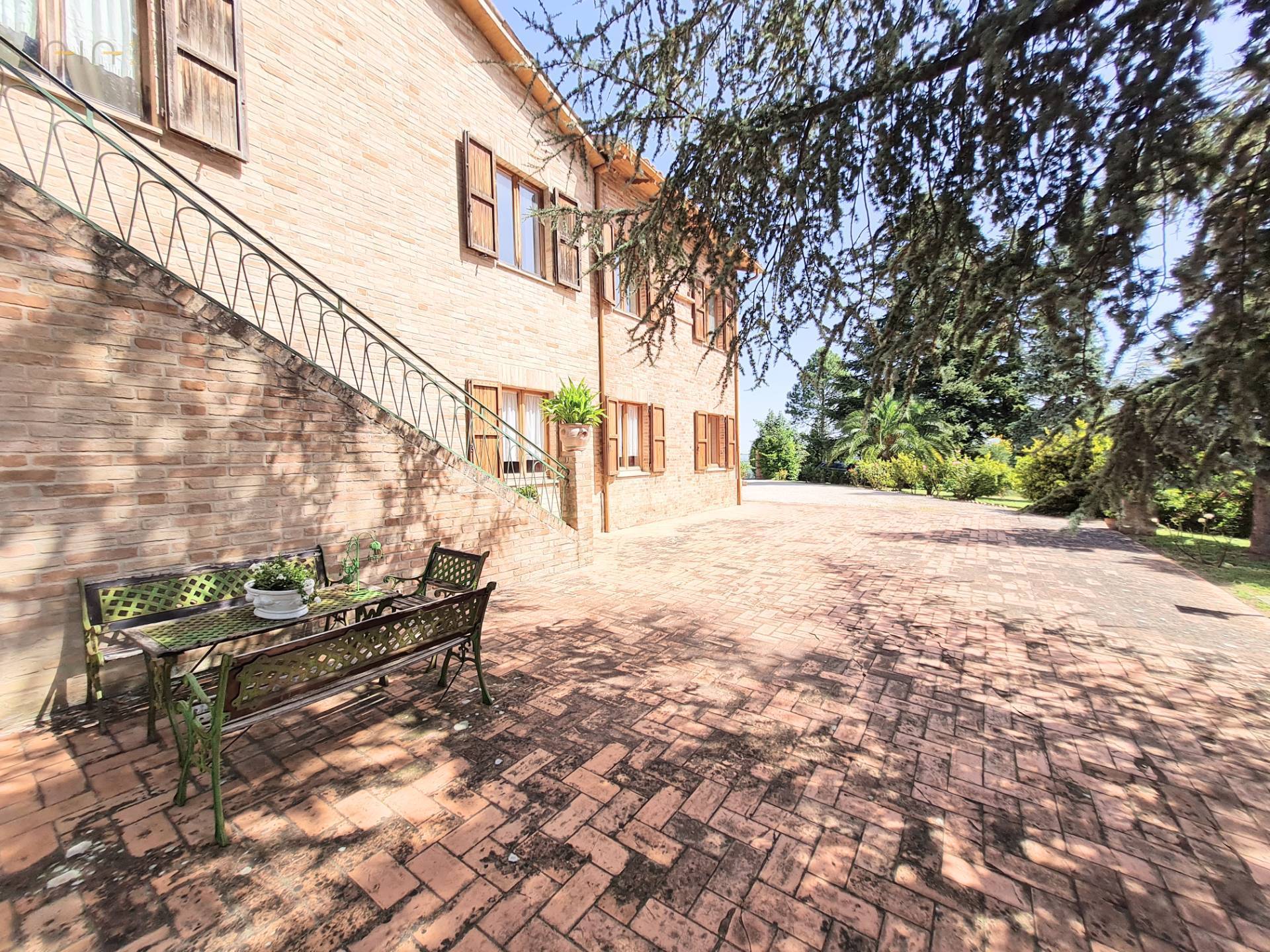 Casale Colonico Rustico in vendita a San Ginesio