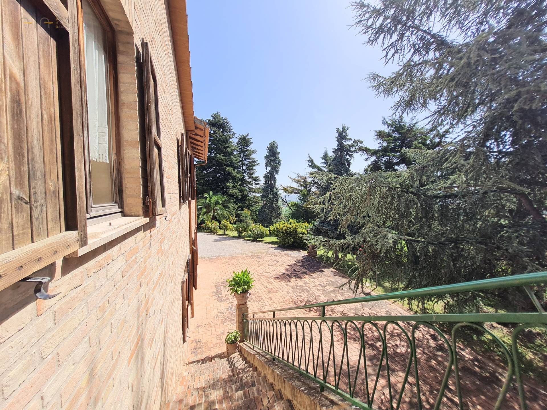 Casale Colonico Rustico in vendita a San Ginesio