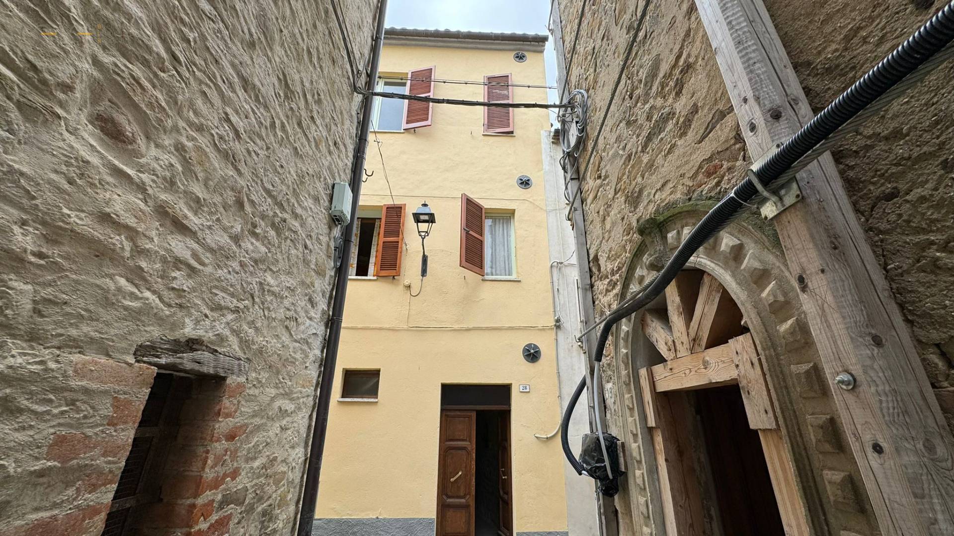 Casa cielo - terra in vendita a Rotella, Centrale / Centro Storico