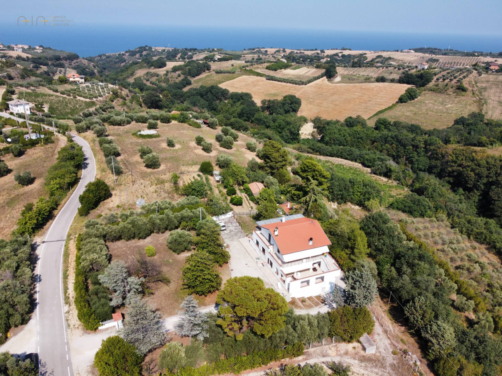 Villa singola in vendita a Cupra Marittima, Collinare (al Di Sopra Della Statale 16)