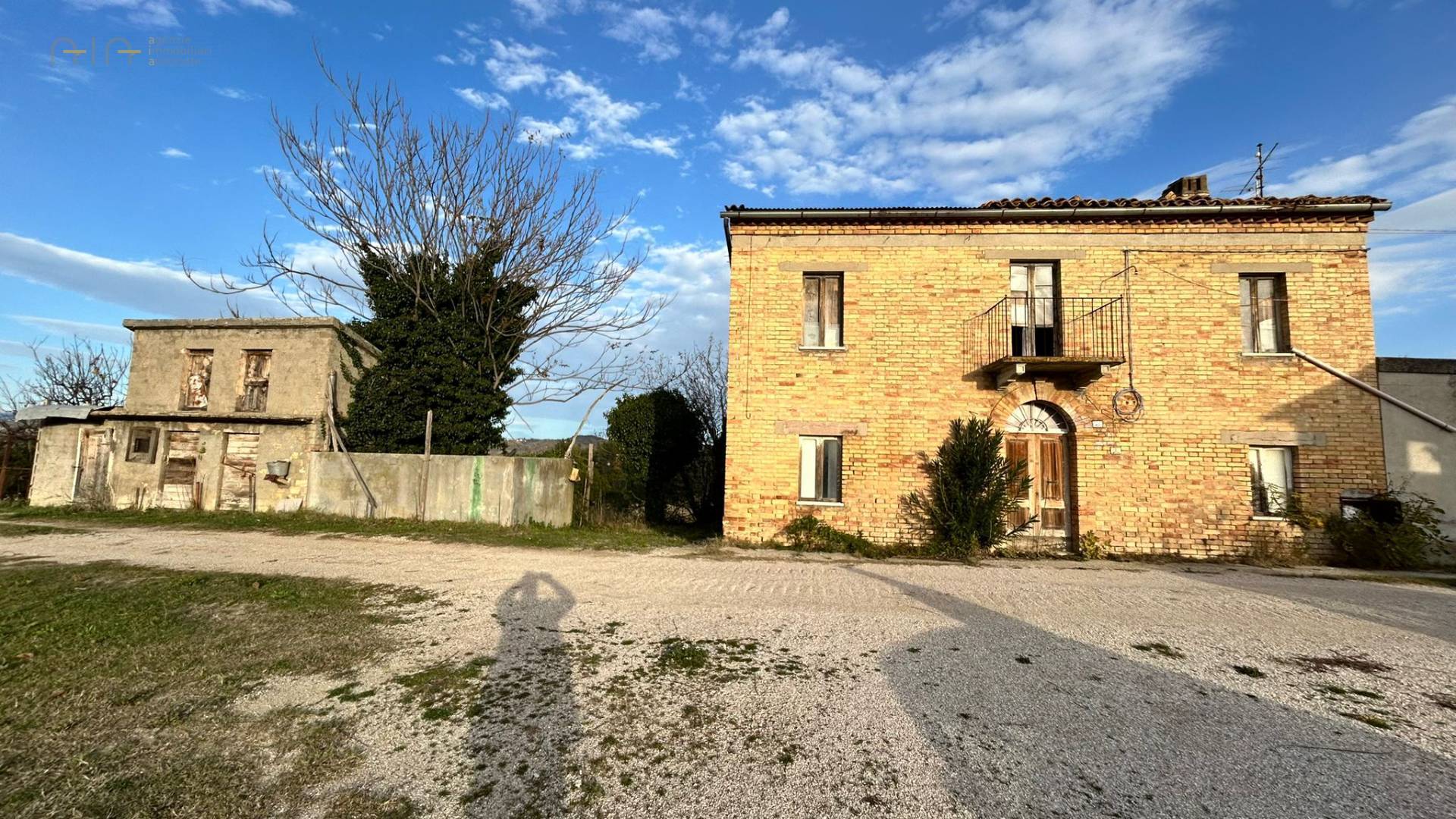 Casale Colonico Rustico in vendita a Castignano, Collinare