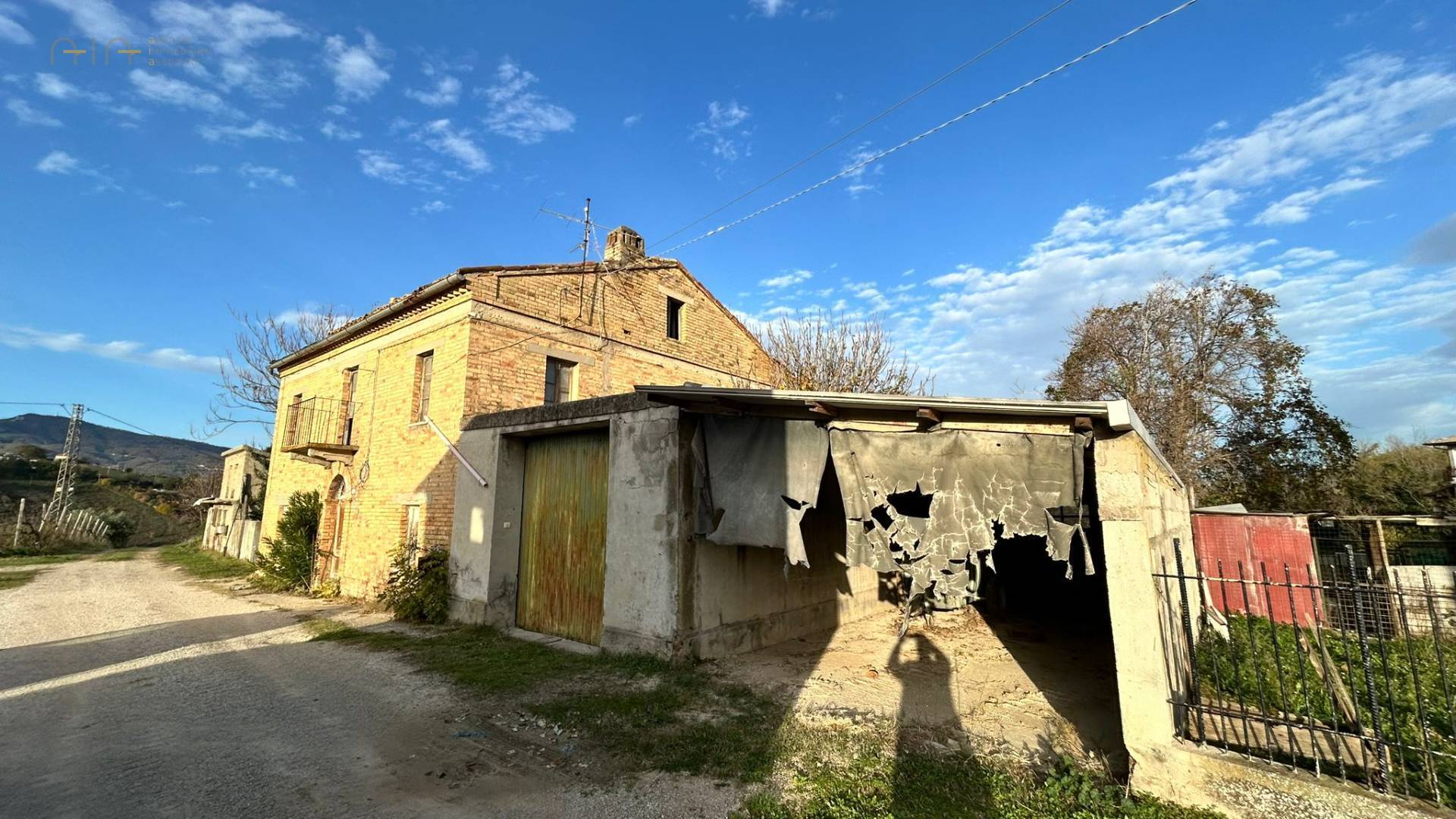 Casale Colonico Rustico in vendita a Castignano, Collinare