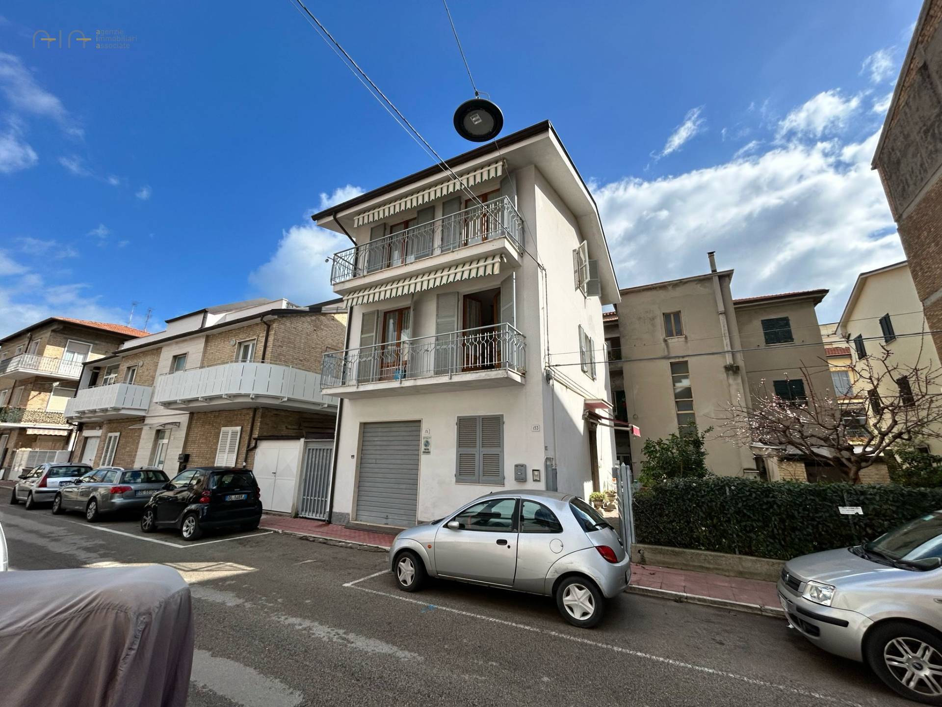 Casa cielo - terra in vendita a Grottammare, Centrale (tra La ss16 e ferrovia, fino al fiume Tesino)