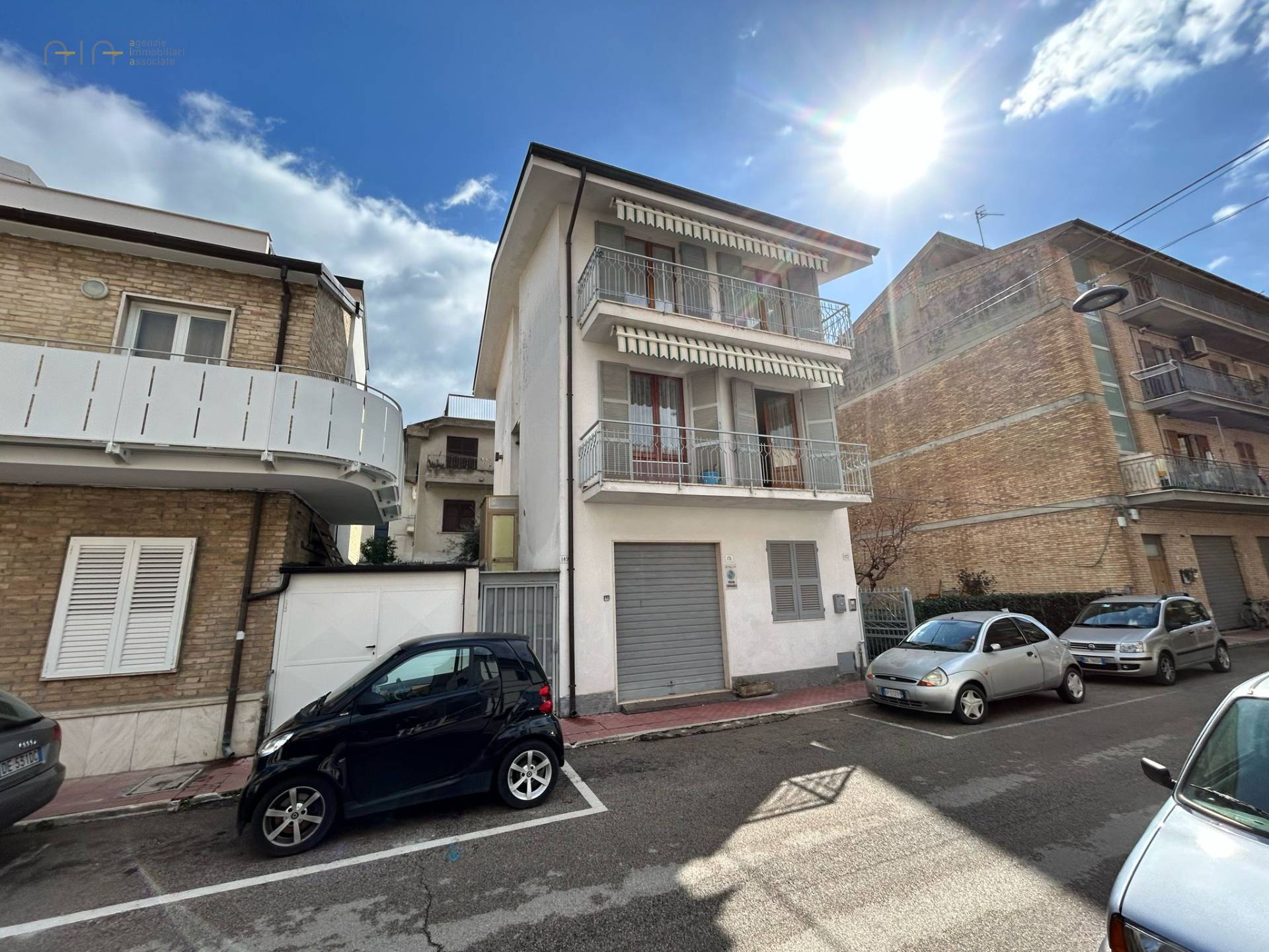 Casa cielo - terra in vendita a Grottammare, Centrale (tra La ss16 e ferrovia, fino al fiume Tesino)