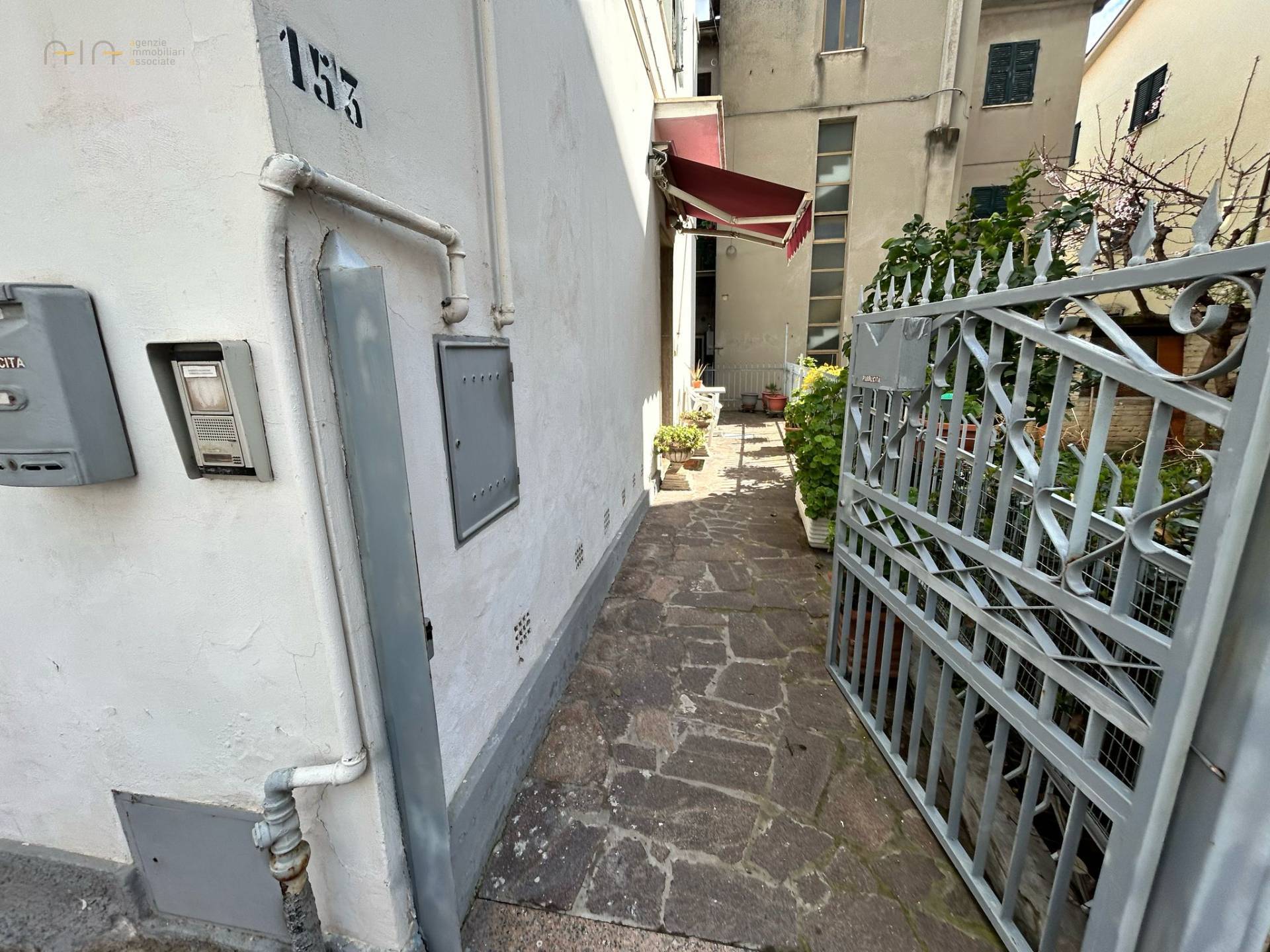 Casa cielo - terra in vendita a Grottammare, Centrale (tra La ss16 e ferrovia, fino al fiume Tesino)