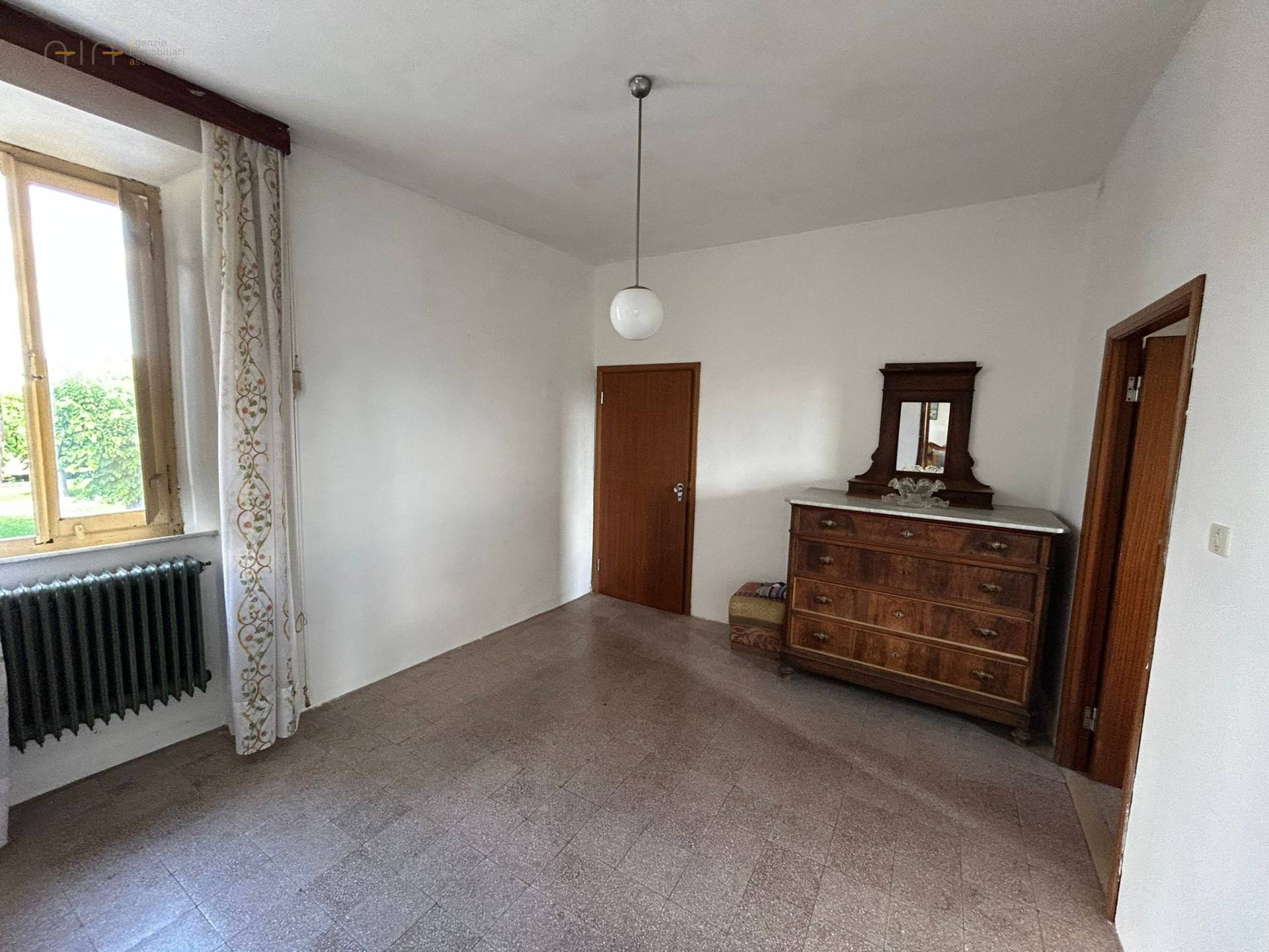 Casa cielo - terra in vendita a Carassai, Centrale / Centro Storico