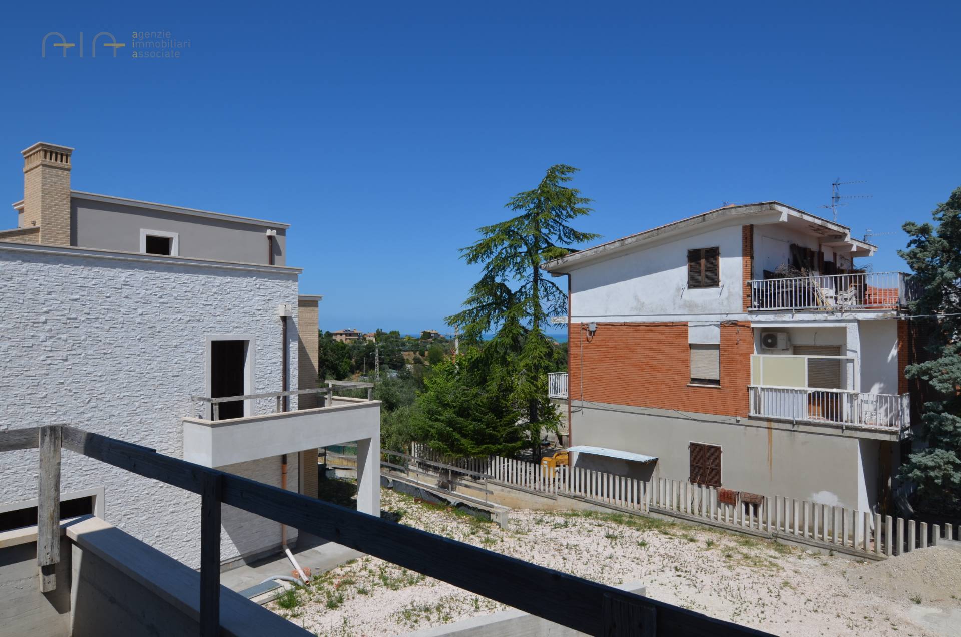 Villa singola in vendita a Grottammare, Collinare (zona di campagna interna)