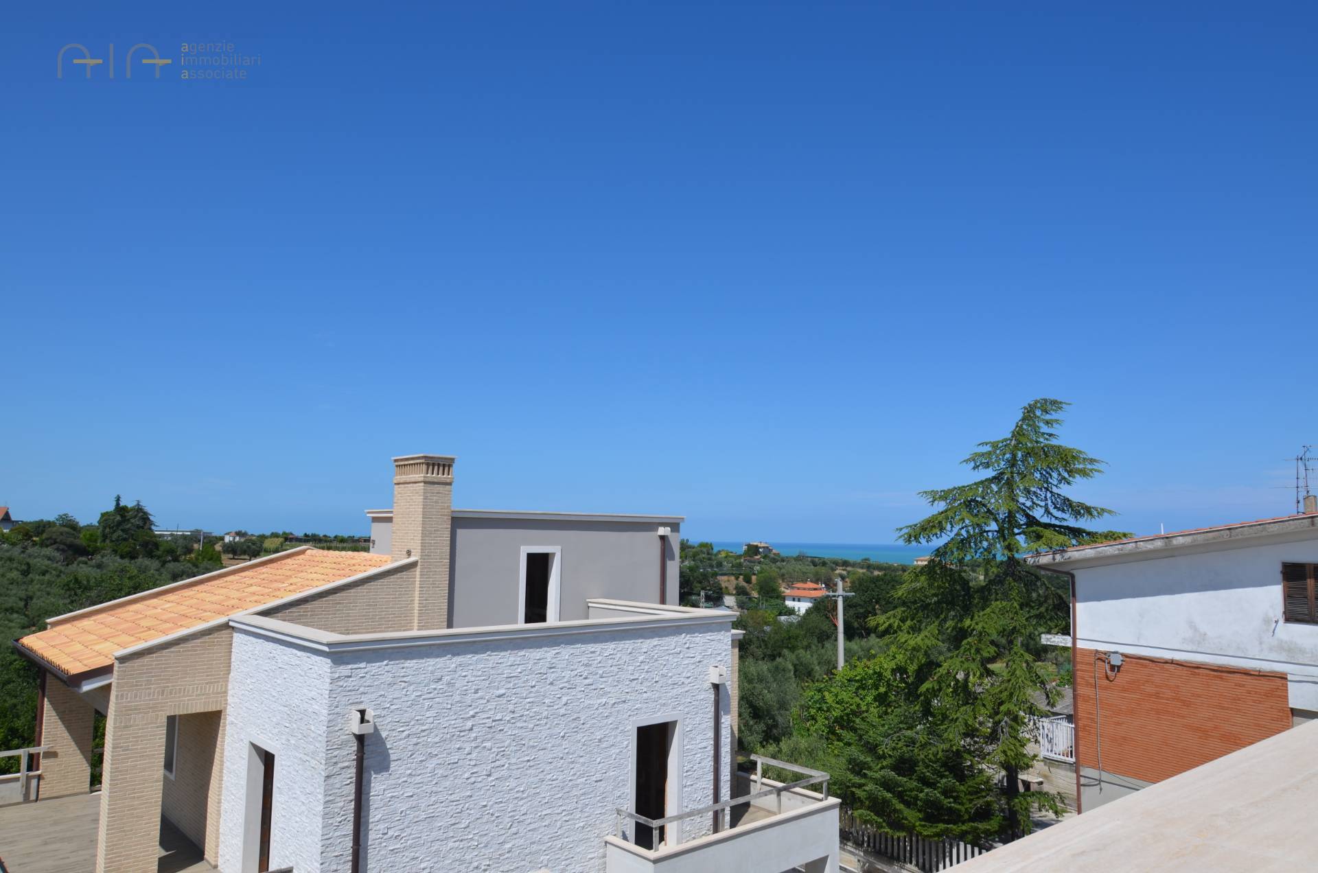 Villa singola in vendita a Grottammare, Collinare (zona di campagna interna)