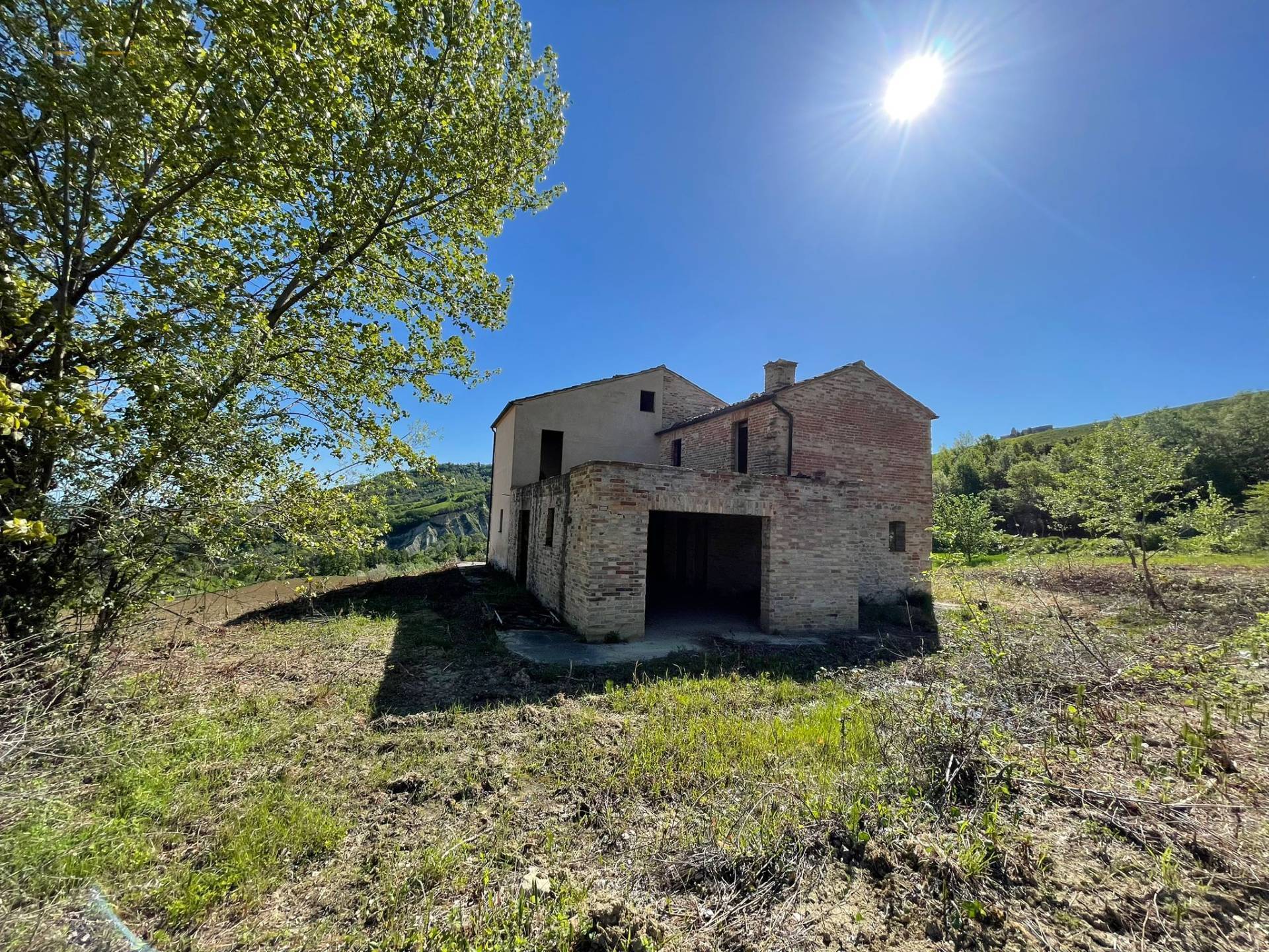 Casale Colonico Rustico in vendita a Montedinove, Collinare