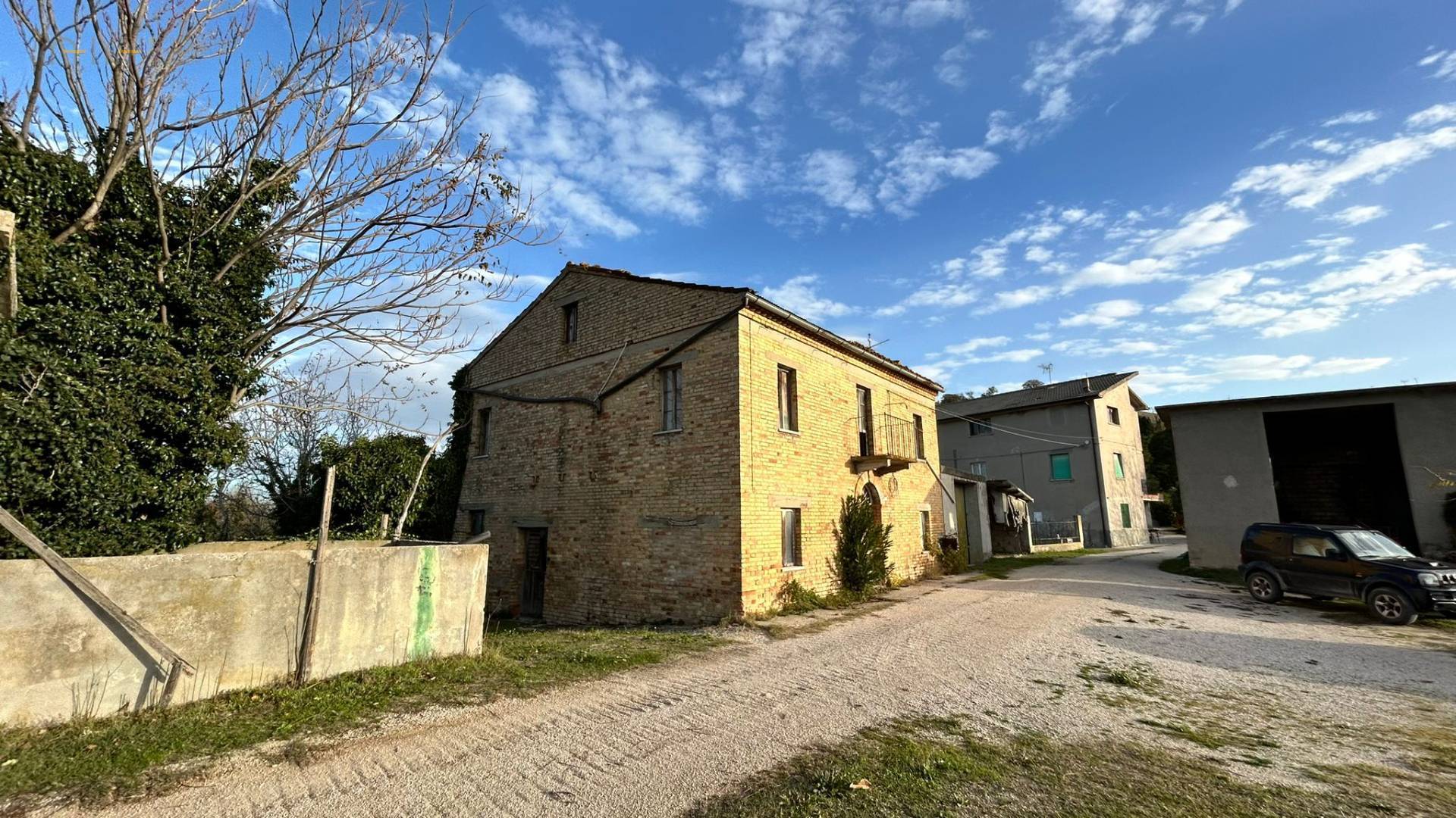 Casale Colonico Rustico in vendita a Castignano, Collinare