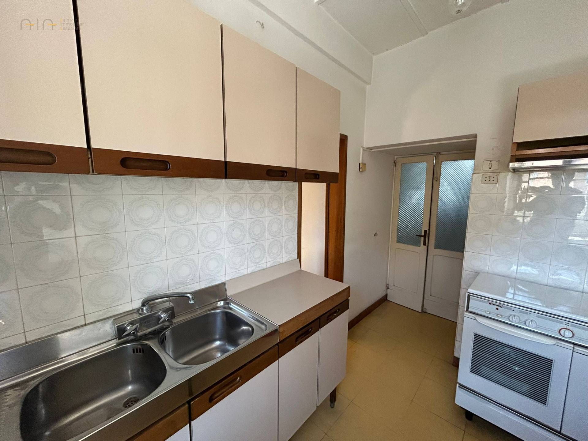 Casa cielo - terra in vendita a Carassai, Centrale / Centro Storico