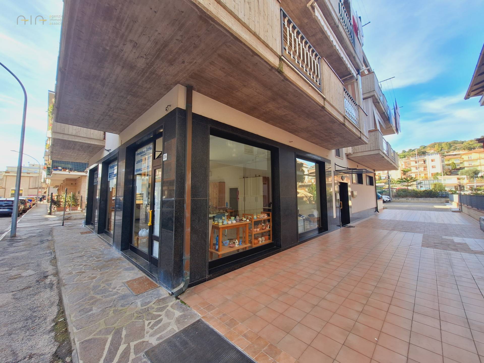 Locale Commerciale in vendita a San Benedetto del Tronto, Centralissima