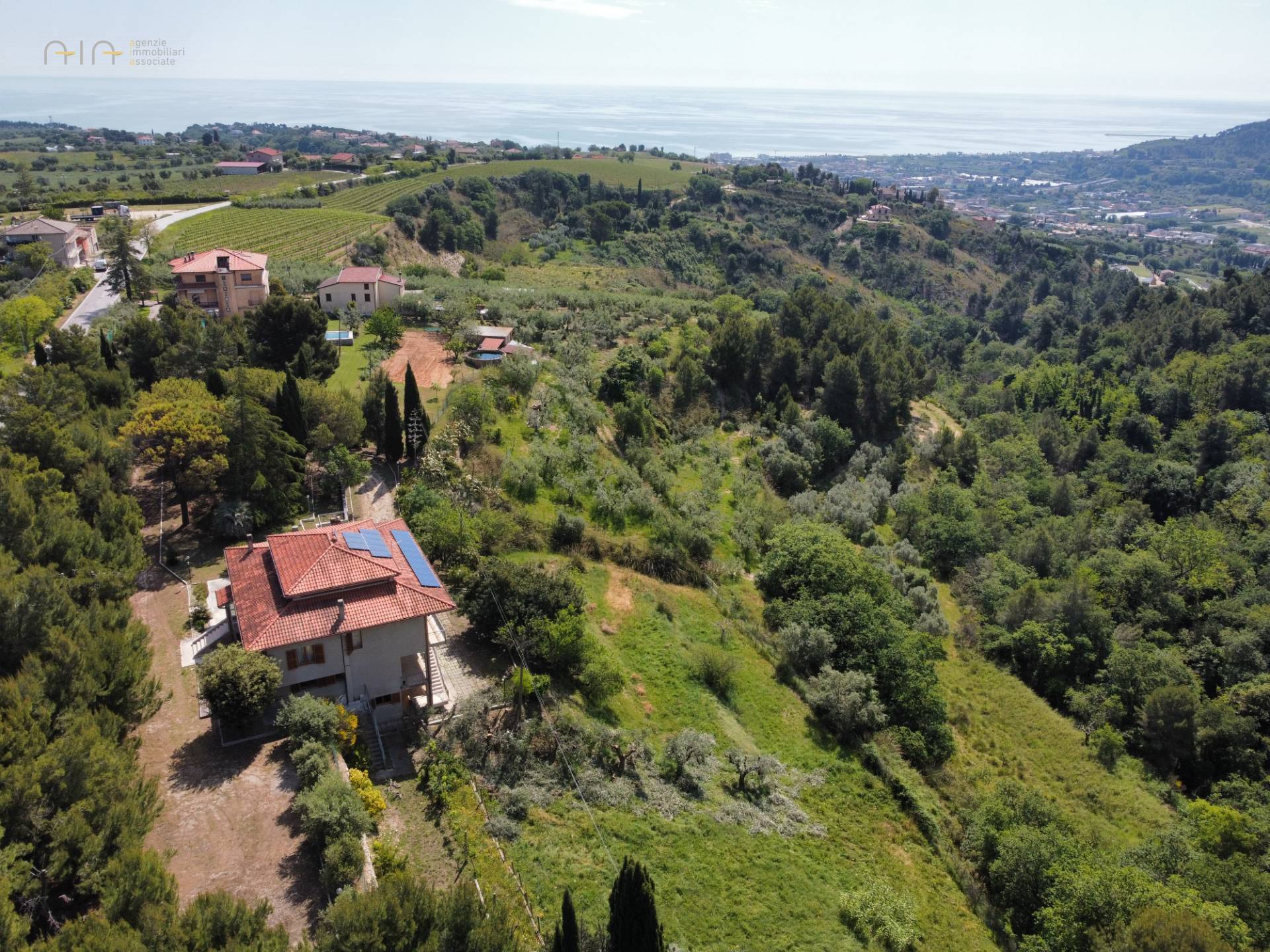 Villa singola in vendita a Grottammare, Collinare (zona di campagna interna)