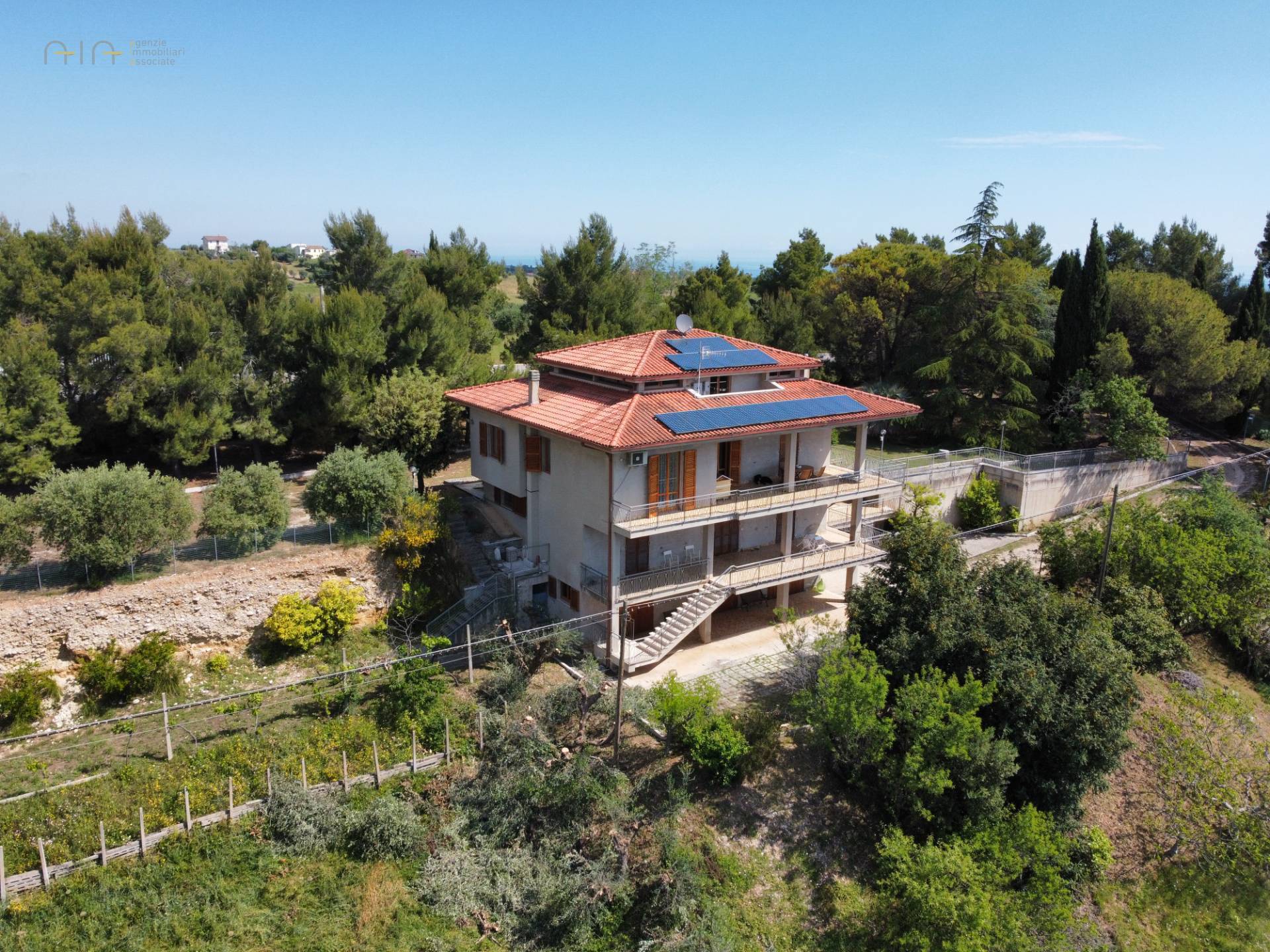 Villa singola in vendita a Grottammare, Collinare (zona di campagna interna)