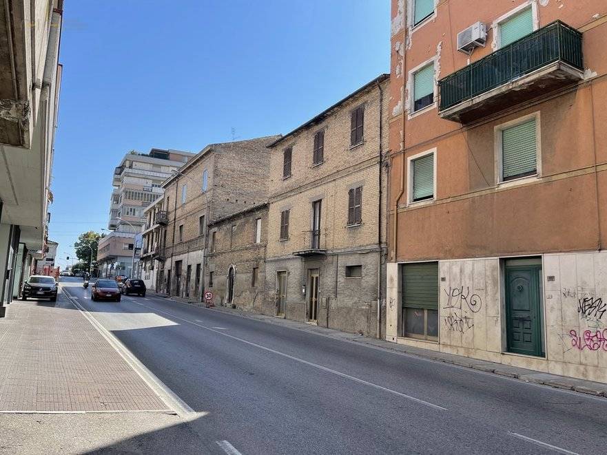 Stabile / Palazzo in vendita a San Benedetto del Tronto, Centralissima