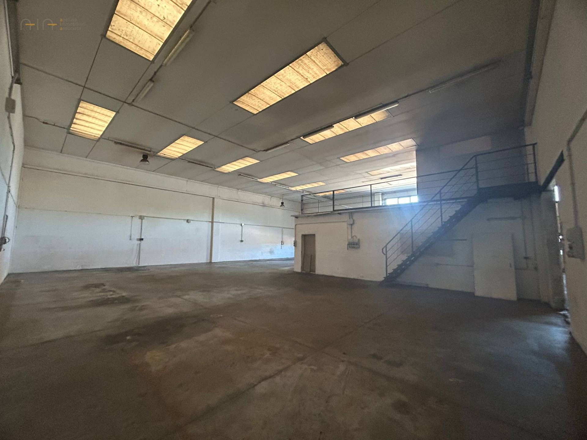 Capannone in affitto a Ripatransone, Val Tesino