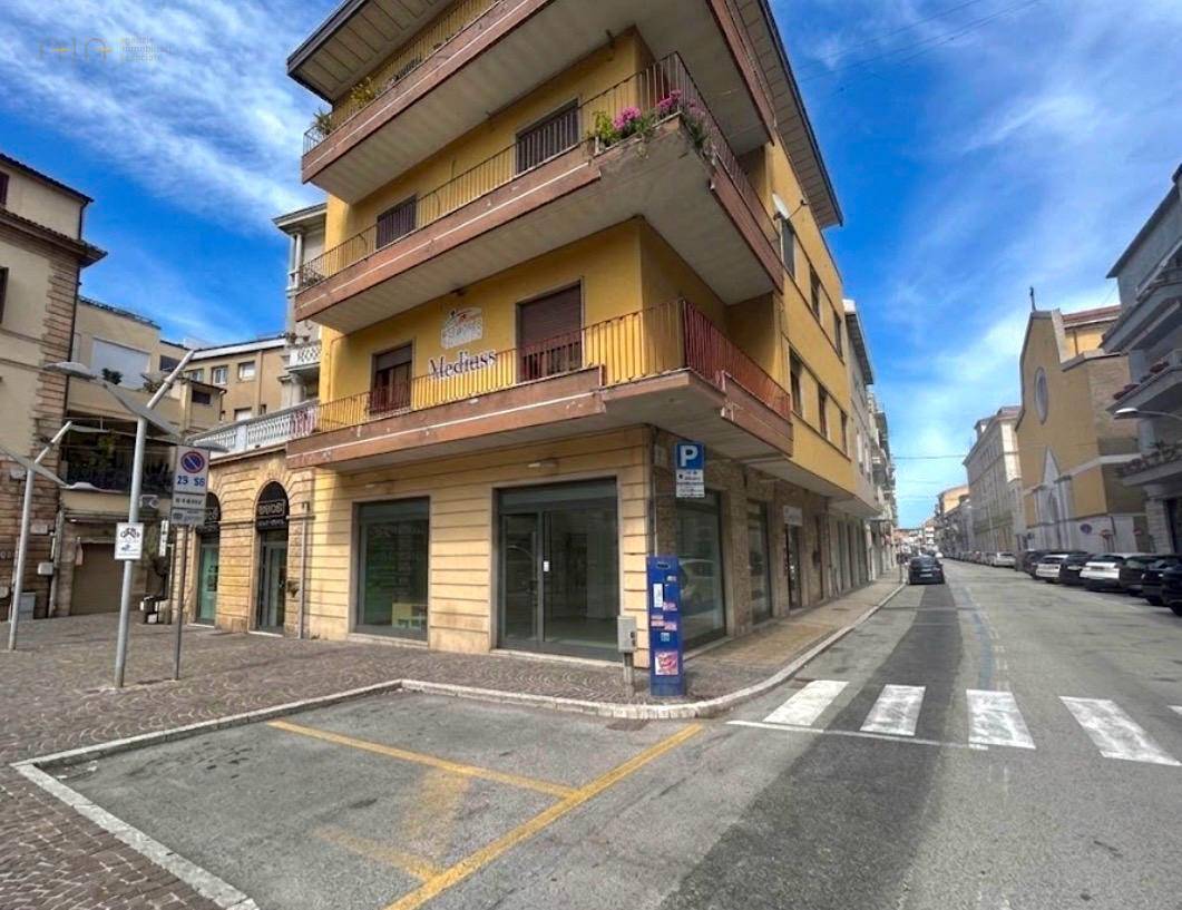 Ufficio / Studio Professionale in affitto a San Benedetto del Tronto, Centralissima