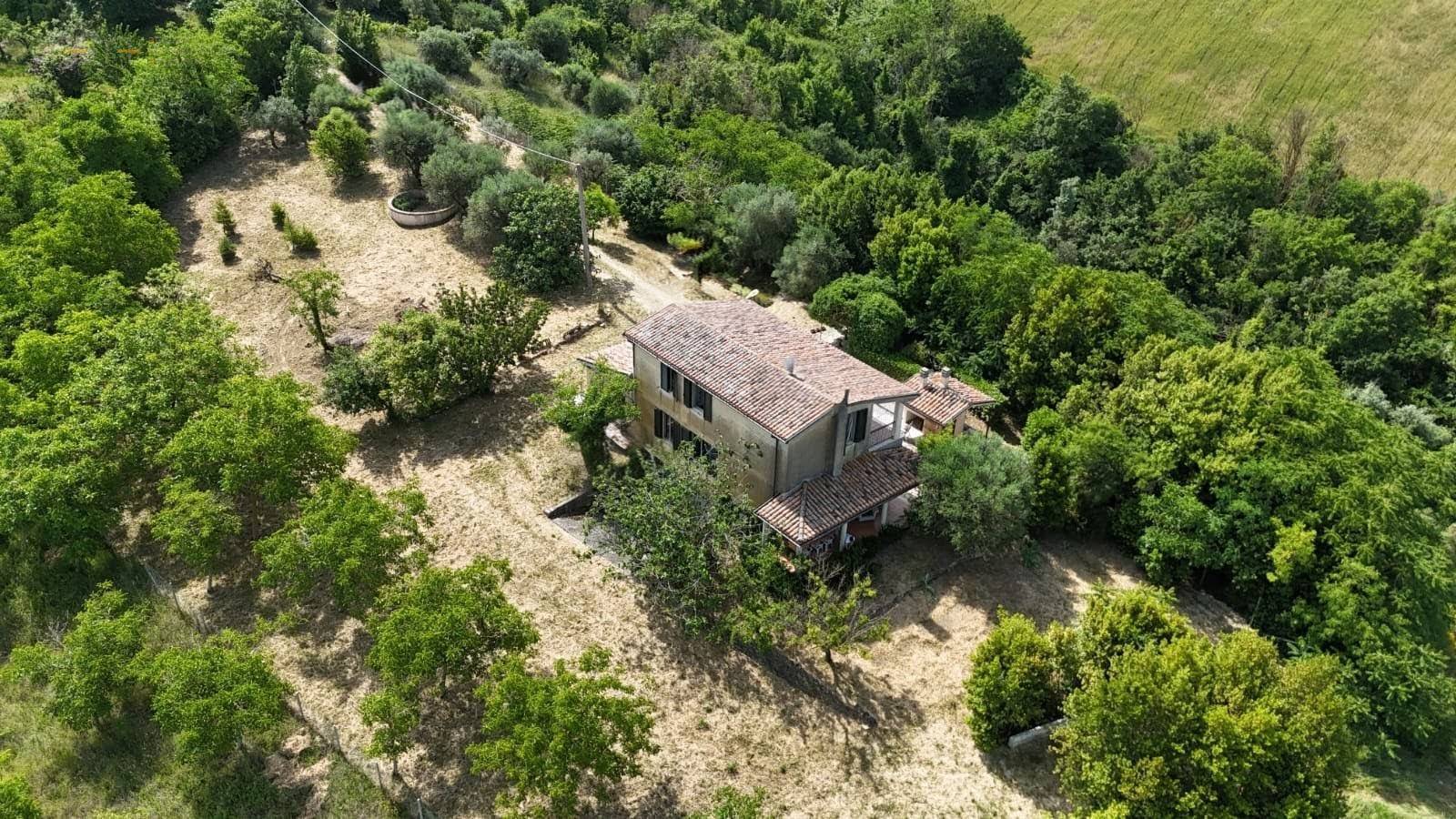 Casale Colonico Rustico in vendita a Acquaviva Picena, Forola
