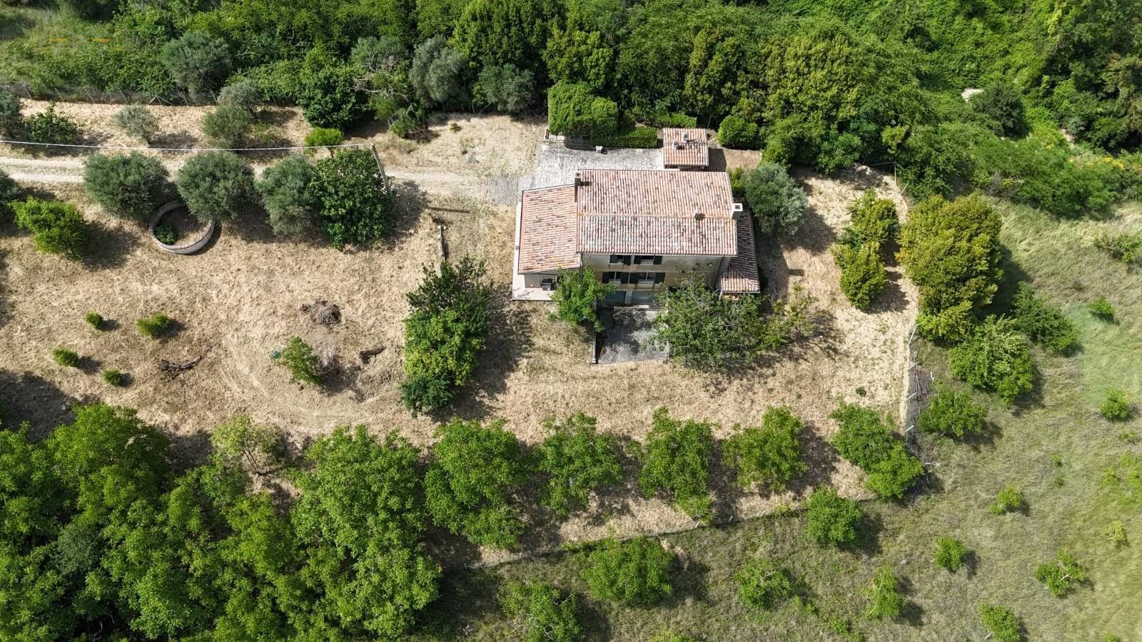 Casale Colonico Rustico in vendita a Acquaviva Picena, Forola