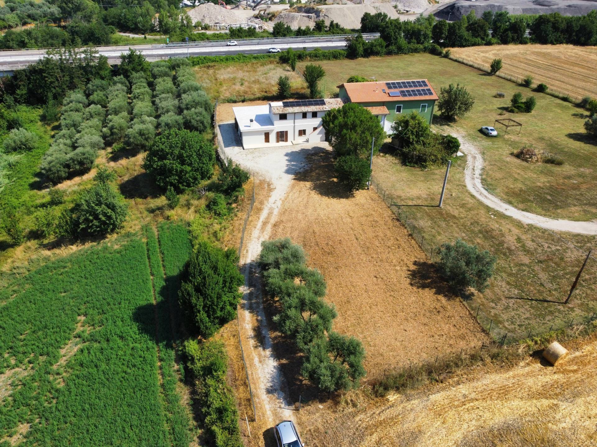 Casale Colonico Rustico in vendita a Maltignano, Collinare