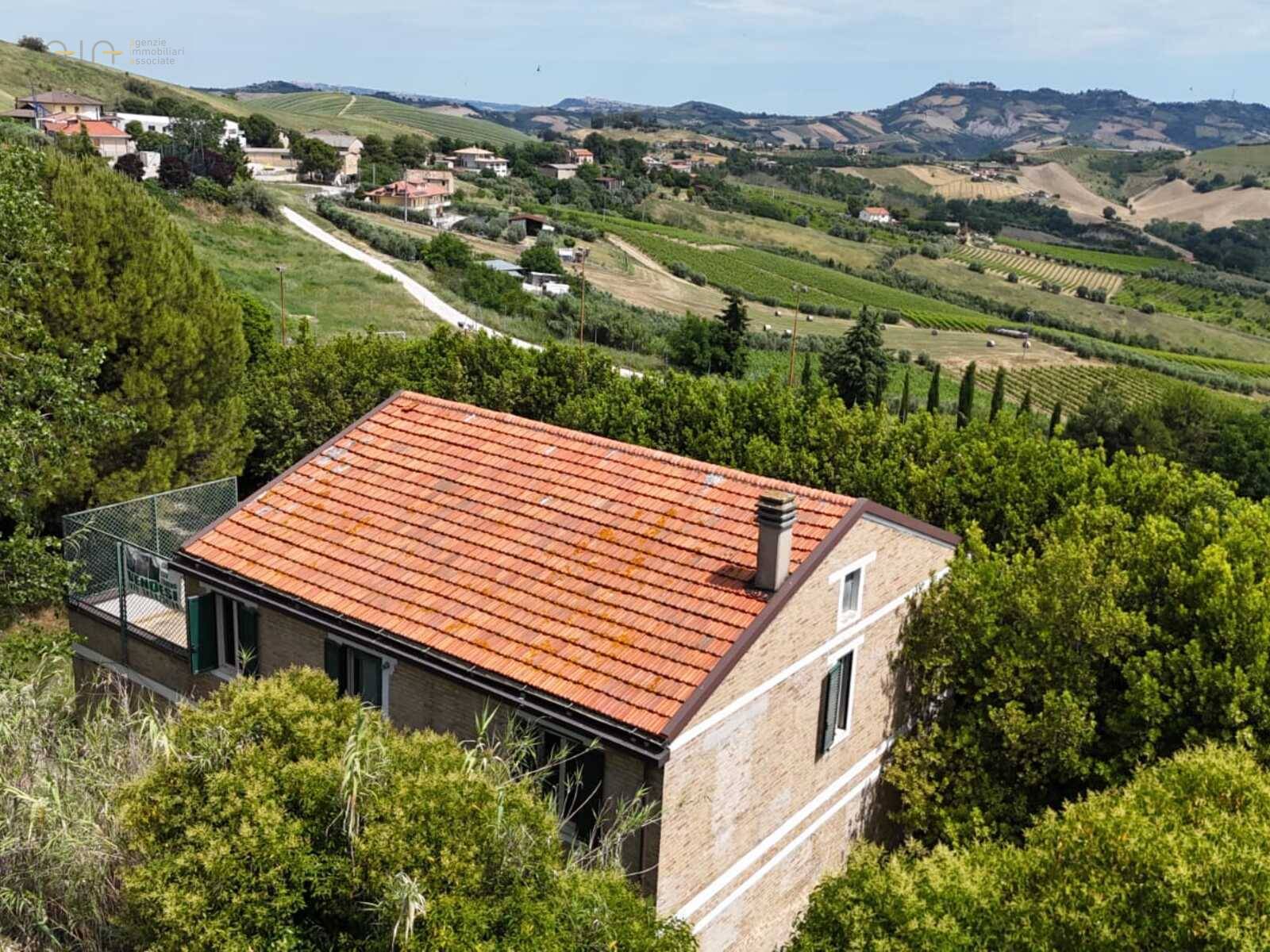 Casale Colonico Rustico in vendita a Offida, Borgo Miriam