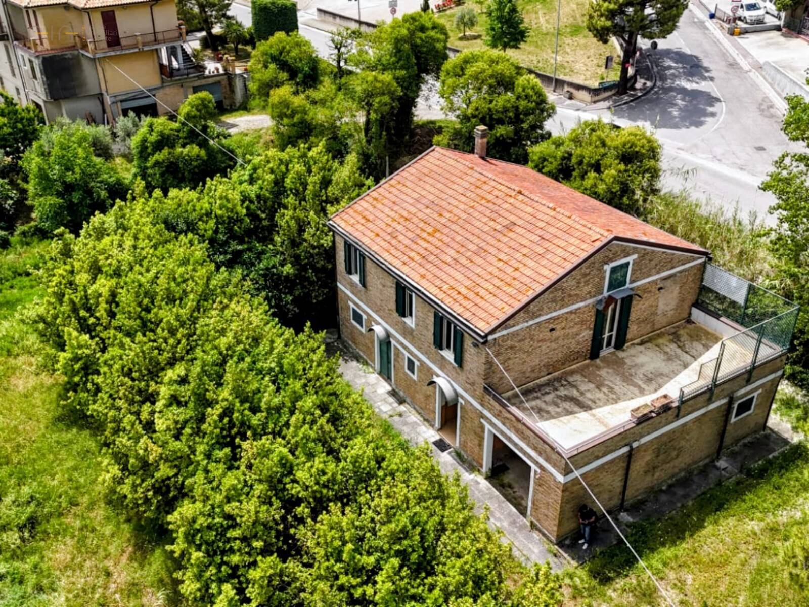Casale Colonico Rustico in vendita a Offida, Borgo Miriam