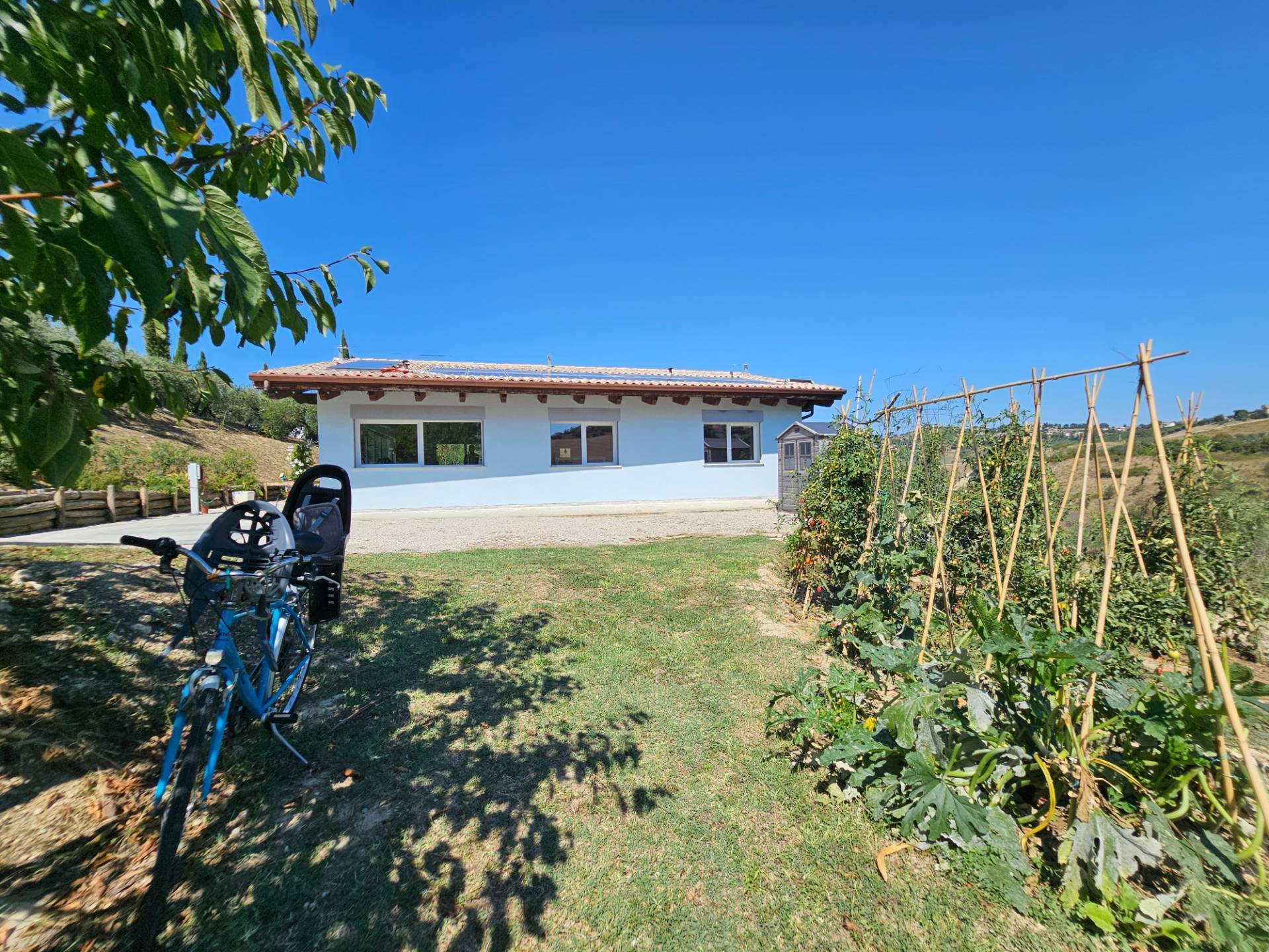 Casale Colonico Rustico in vendita a Acquaviva Picena, Forola