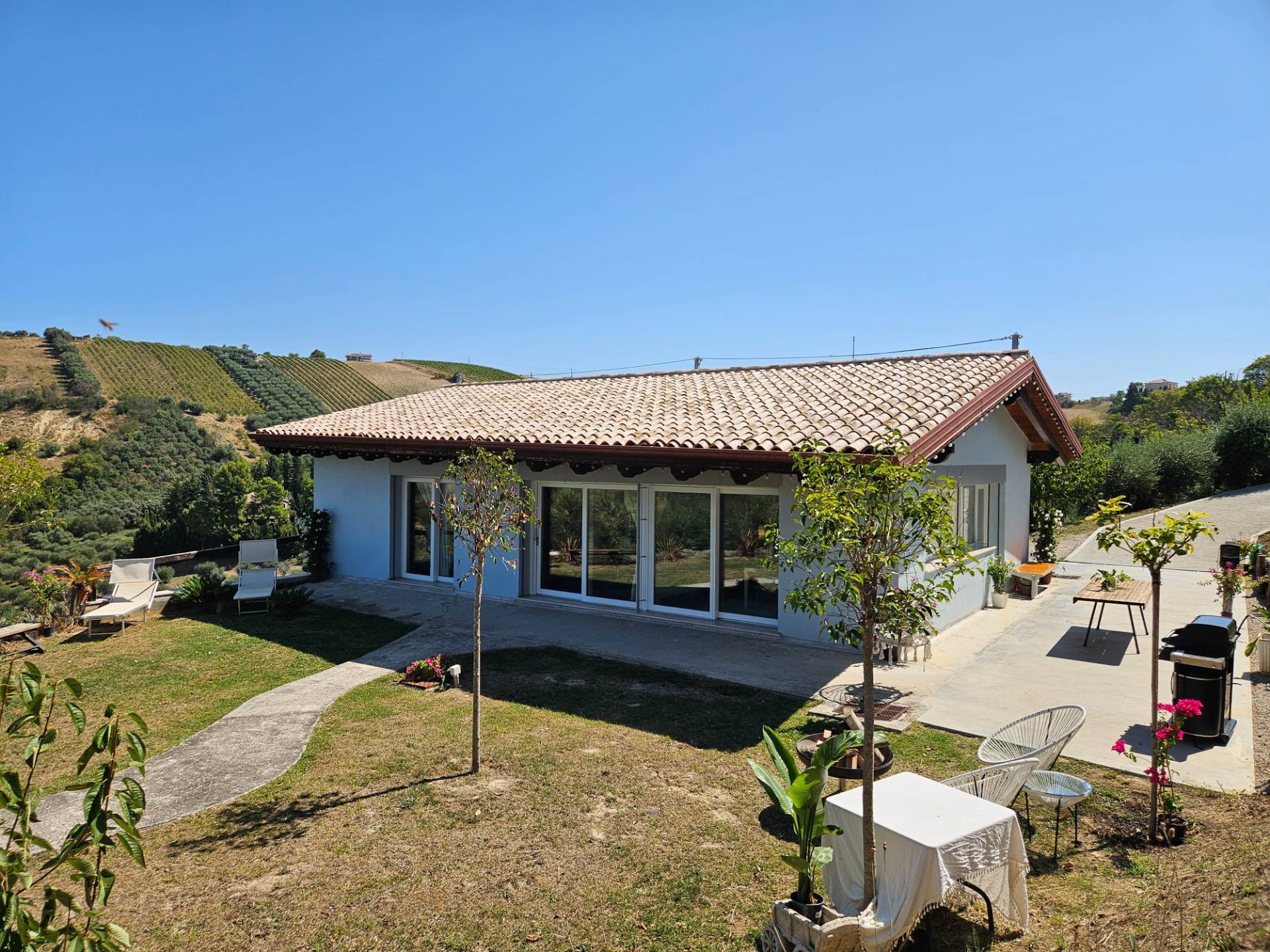 Casale Colonico Rustico in vendita a Acquaviva Picena, Forola