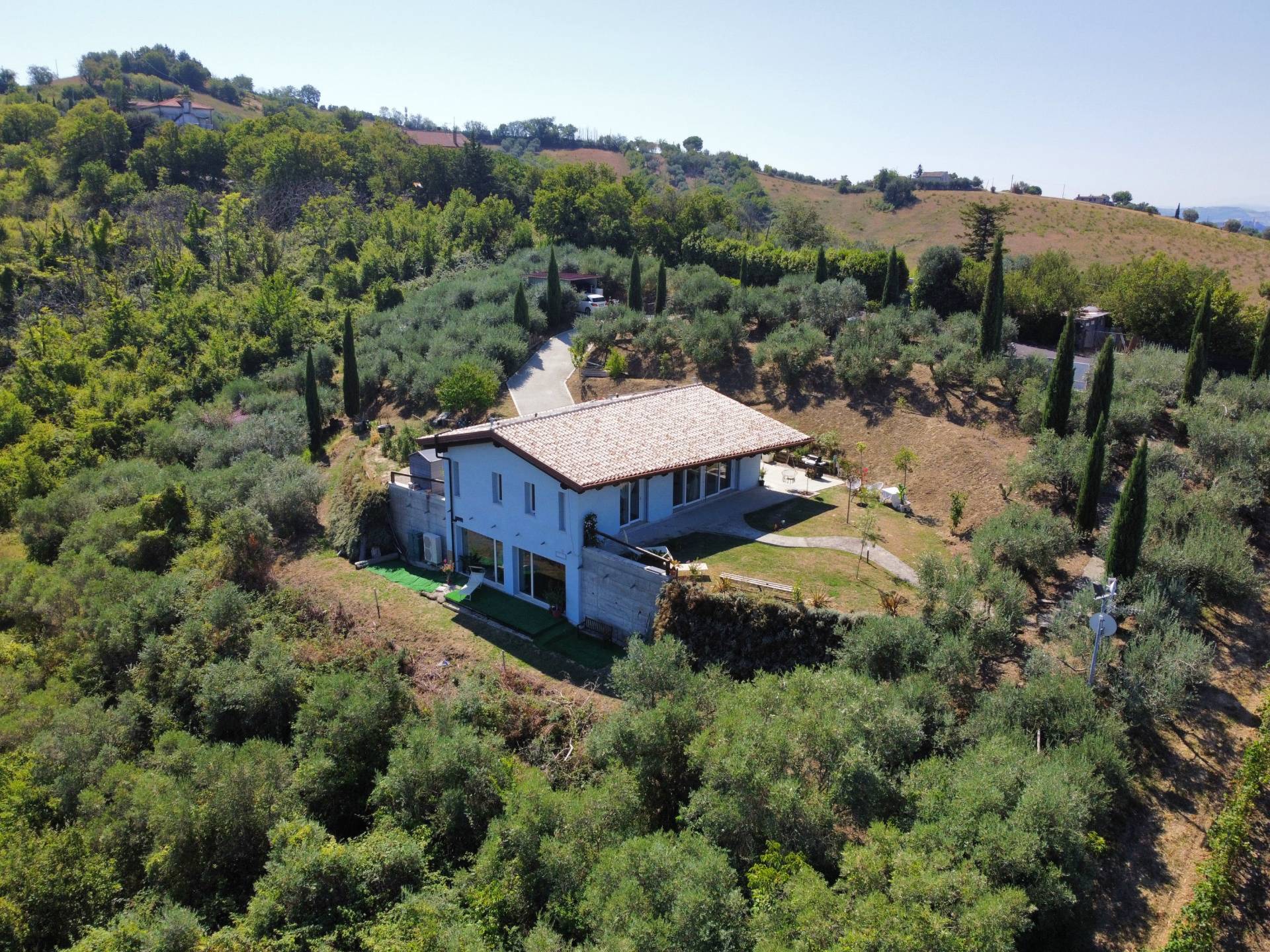 Casale Colonico Rustico in vendita a Acquaviva Picena, Forola