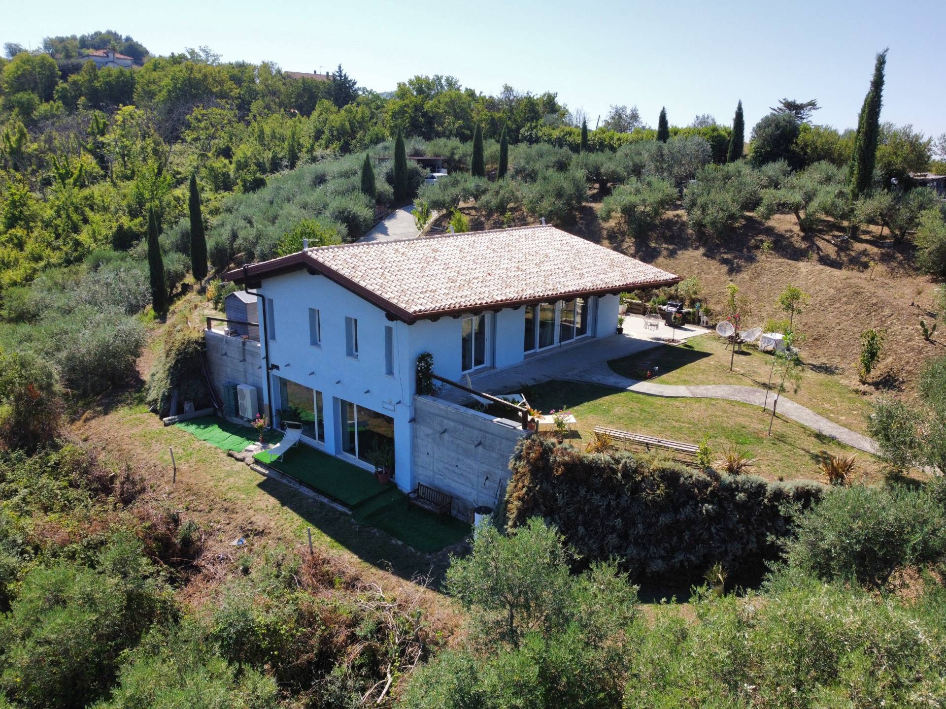 Casale Colonico Rustico in vendita a Acquaviva Picena, Forola