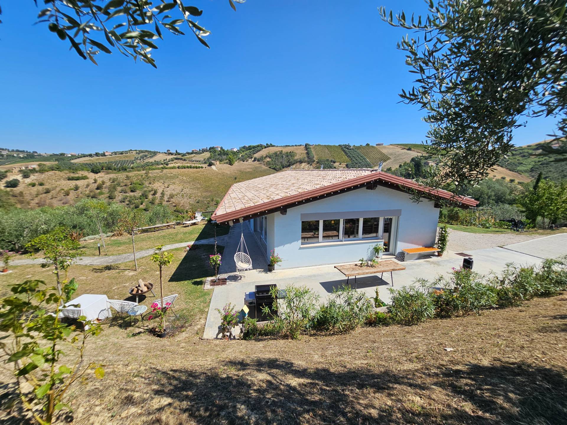 Casale Colonico Rustico in vendita a Acquaviva Picena, Forola