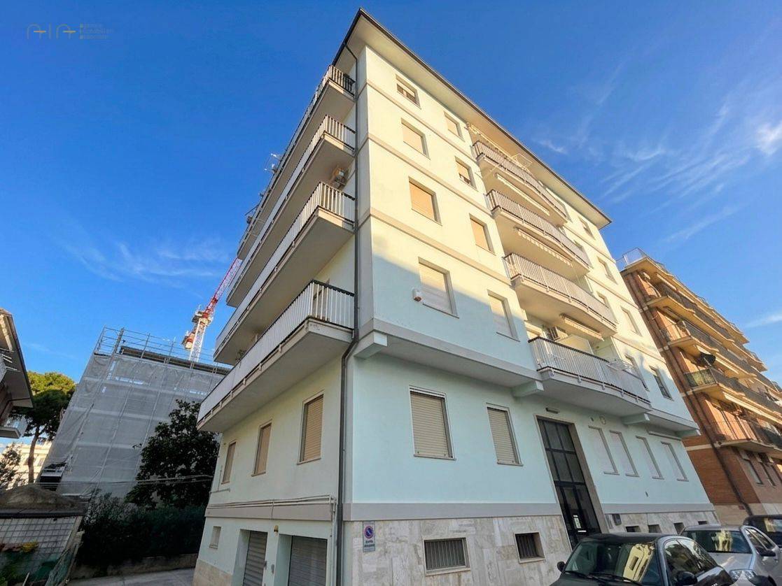 Appartamento in affitto a San Benedetto del Tronto, Porto D'ascoli lungomare