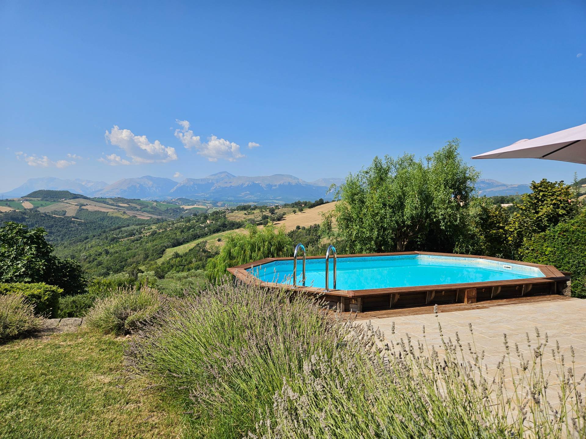 Casale Colonico Rustico in vendita a Penna San Giovanni